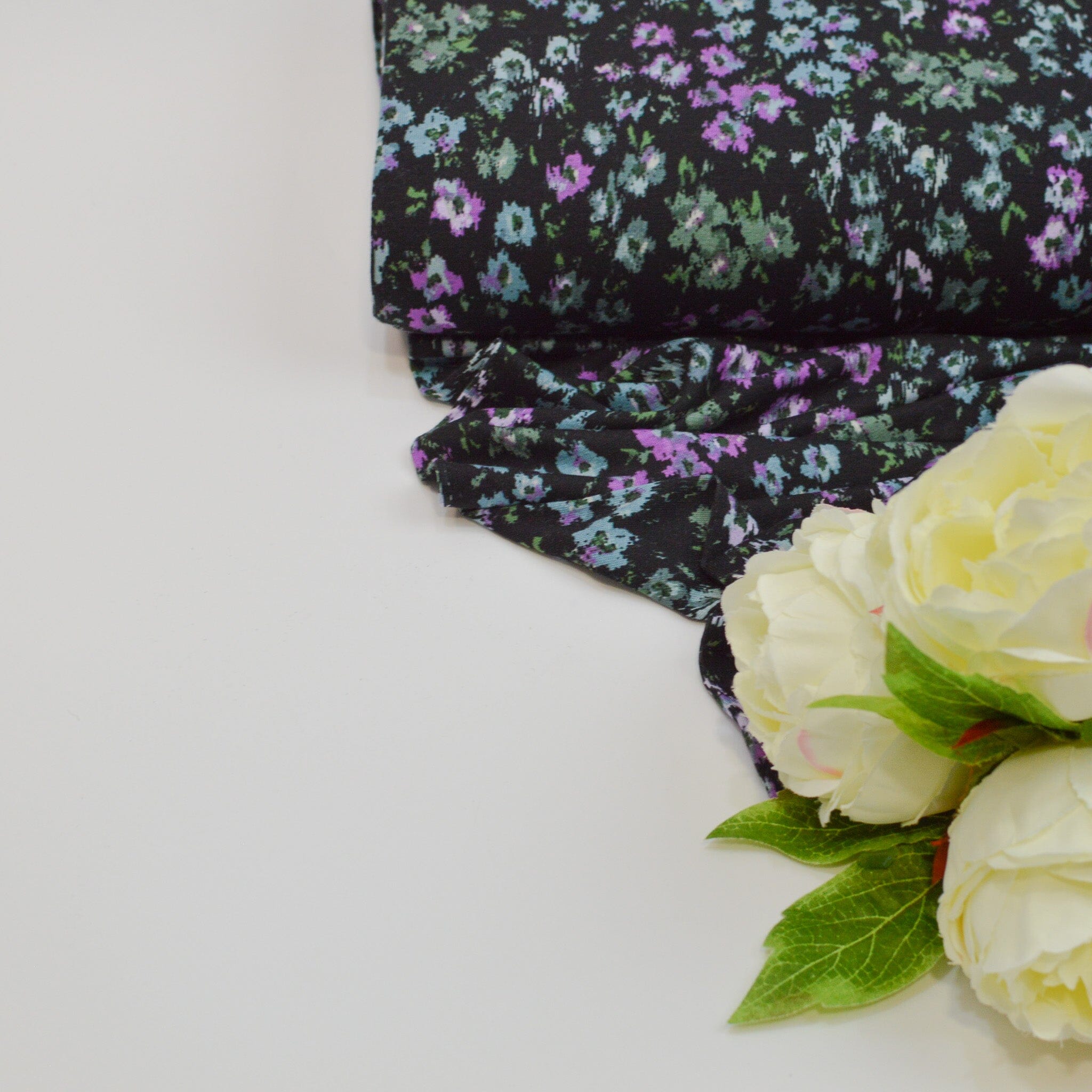 Viskose Jersey - Blümchen grün blau lila Fabric poshpinks