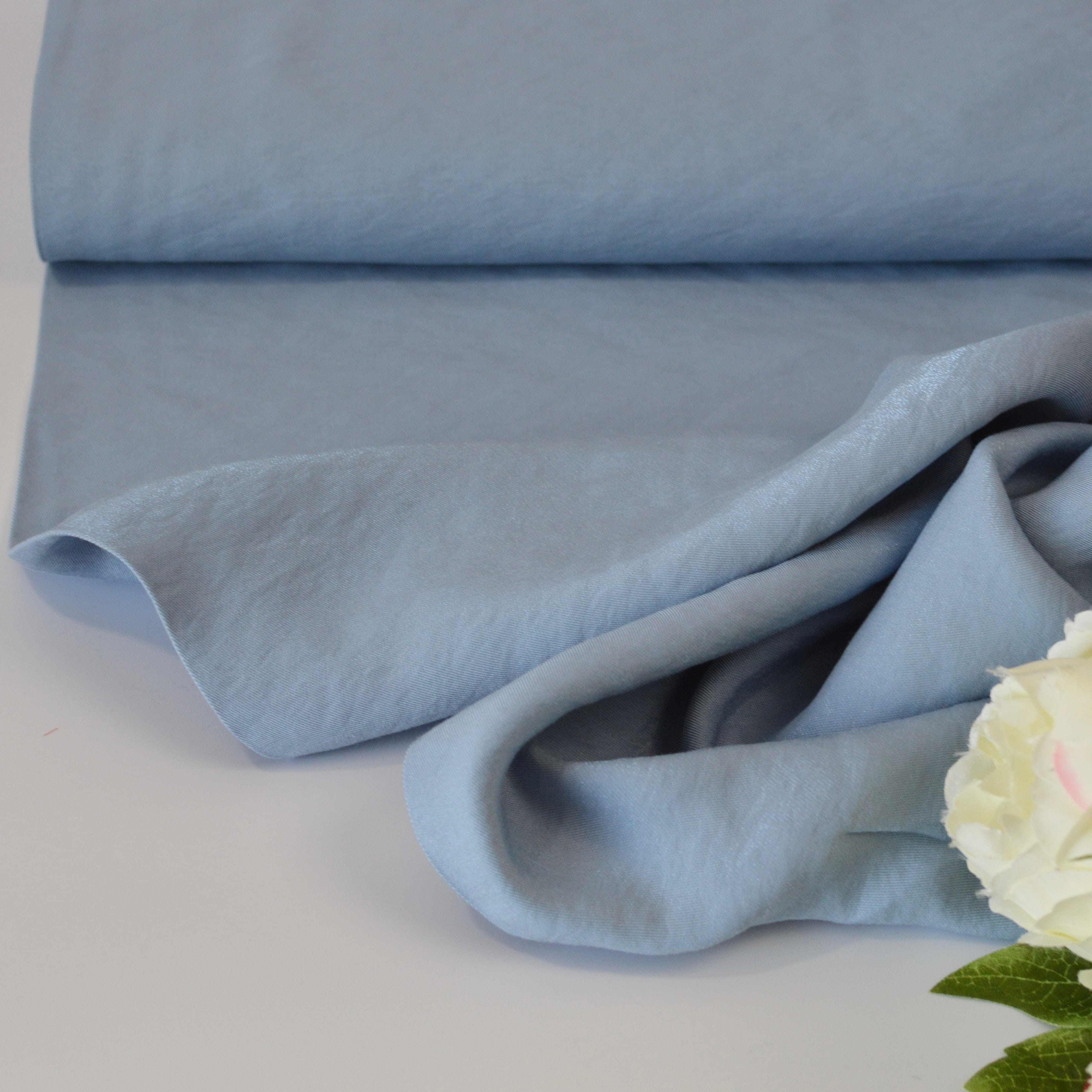 Viskose - shiny glow - hellblau schimmernd Fabric poshpinks