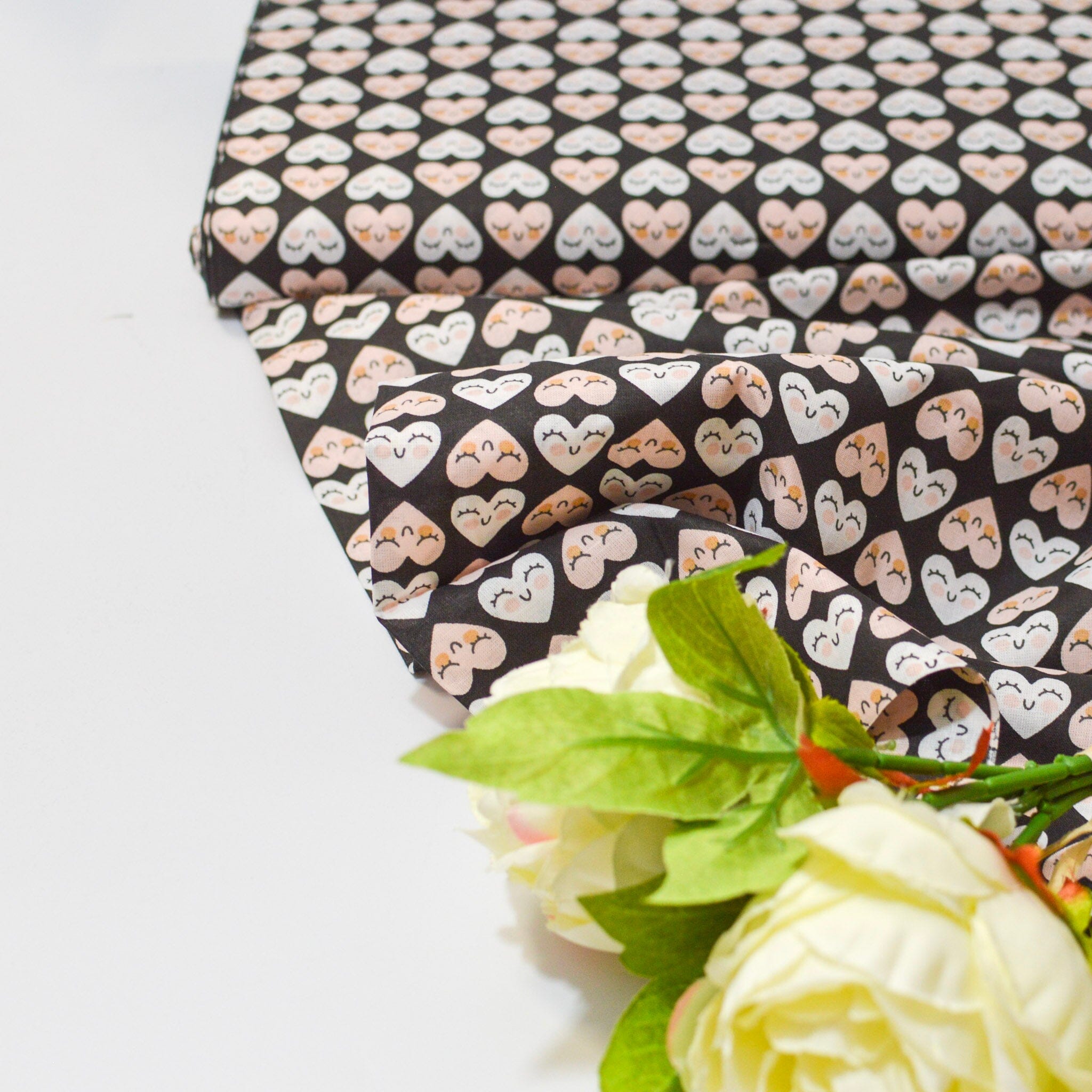Baumwolle - Popeline - Herzen - Gesichter Fabric poshpinks