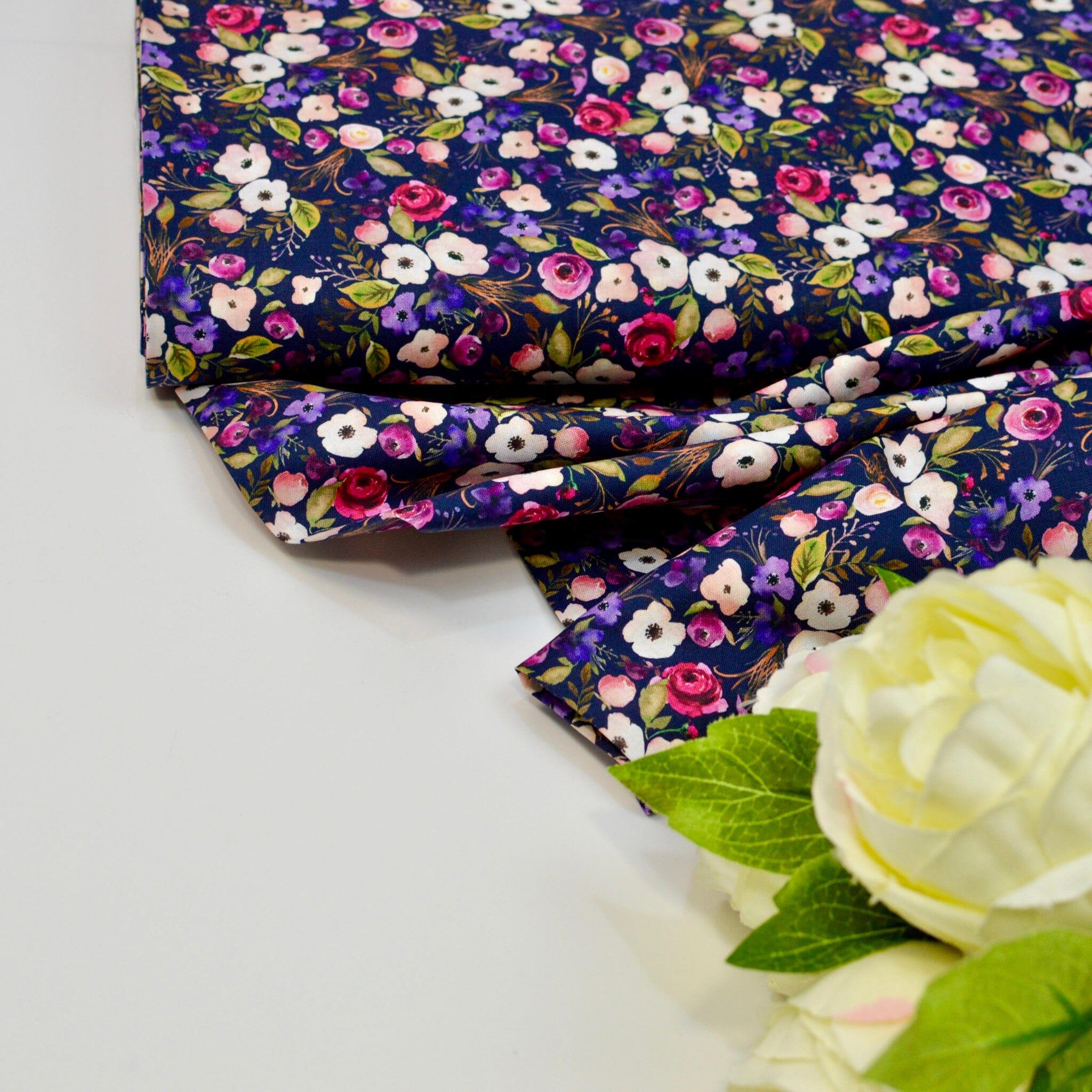 Baumwoll Popeline - Flower Meadow - dark Fabric poshpinks