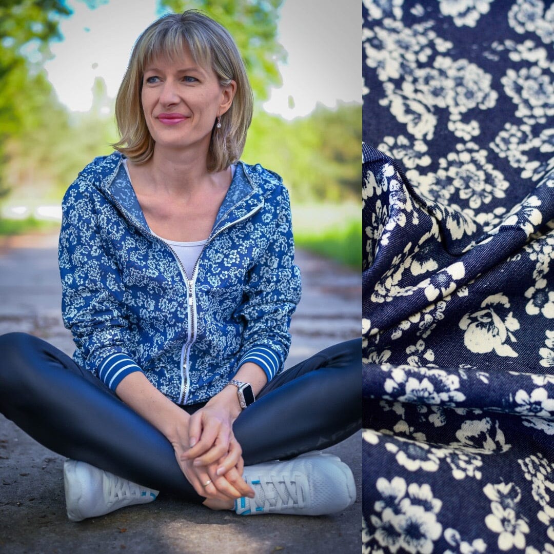 Chambray - Sea of Flowers - Indigo jeansblau mit weißen Blüten - Baumwollmix Webware Fabric poshpinks