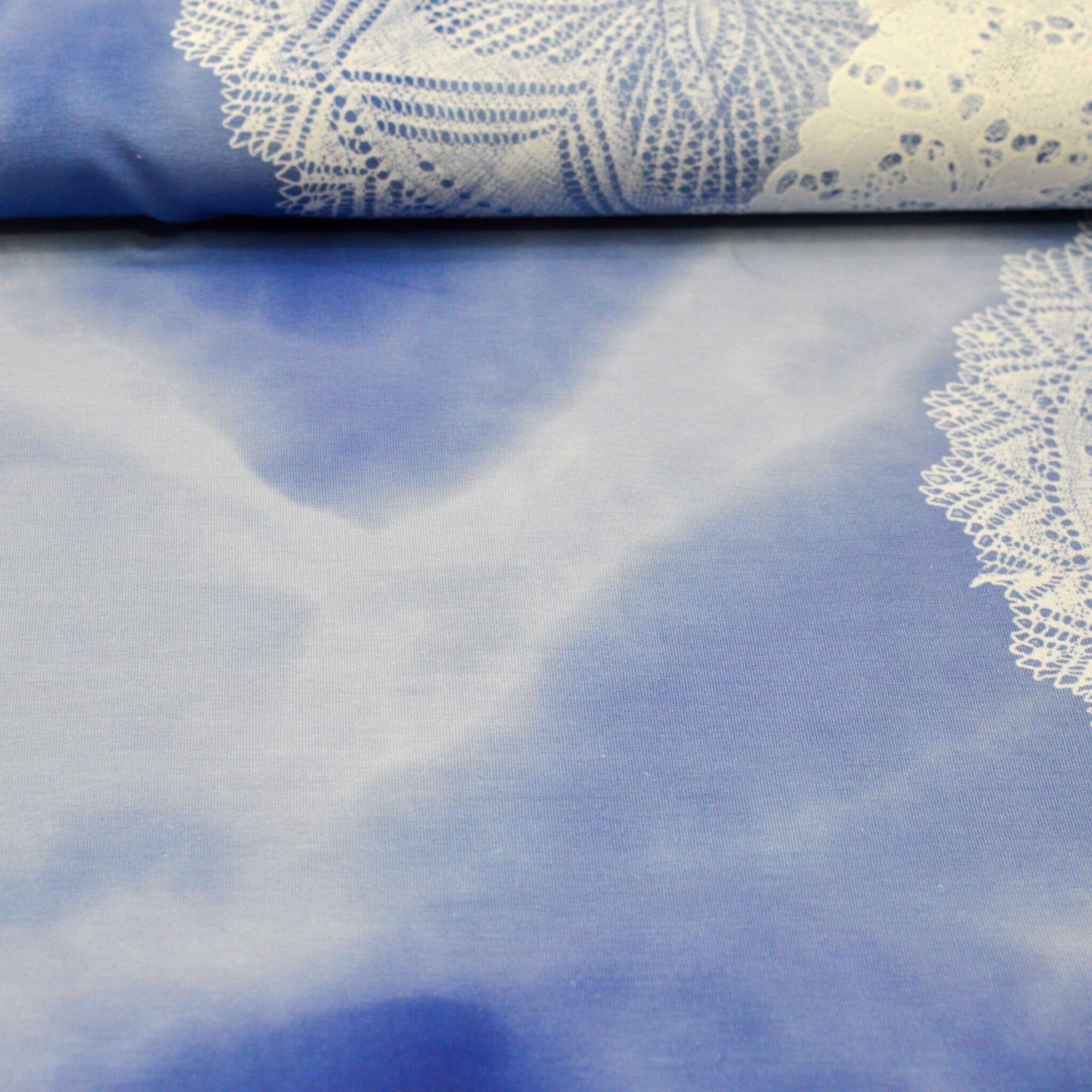 Stoffhändler mit Herz Eigenproduktion - Mandala Spitze blau weiß Fabric poshpinks