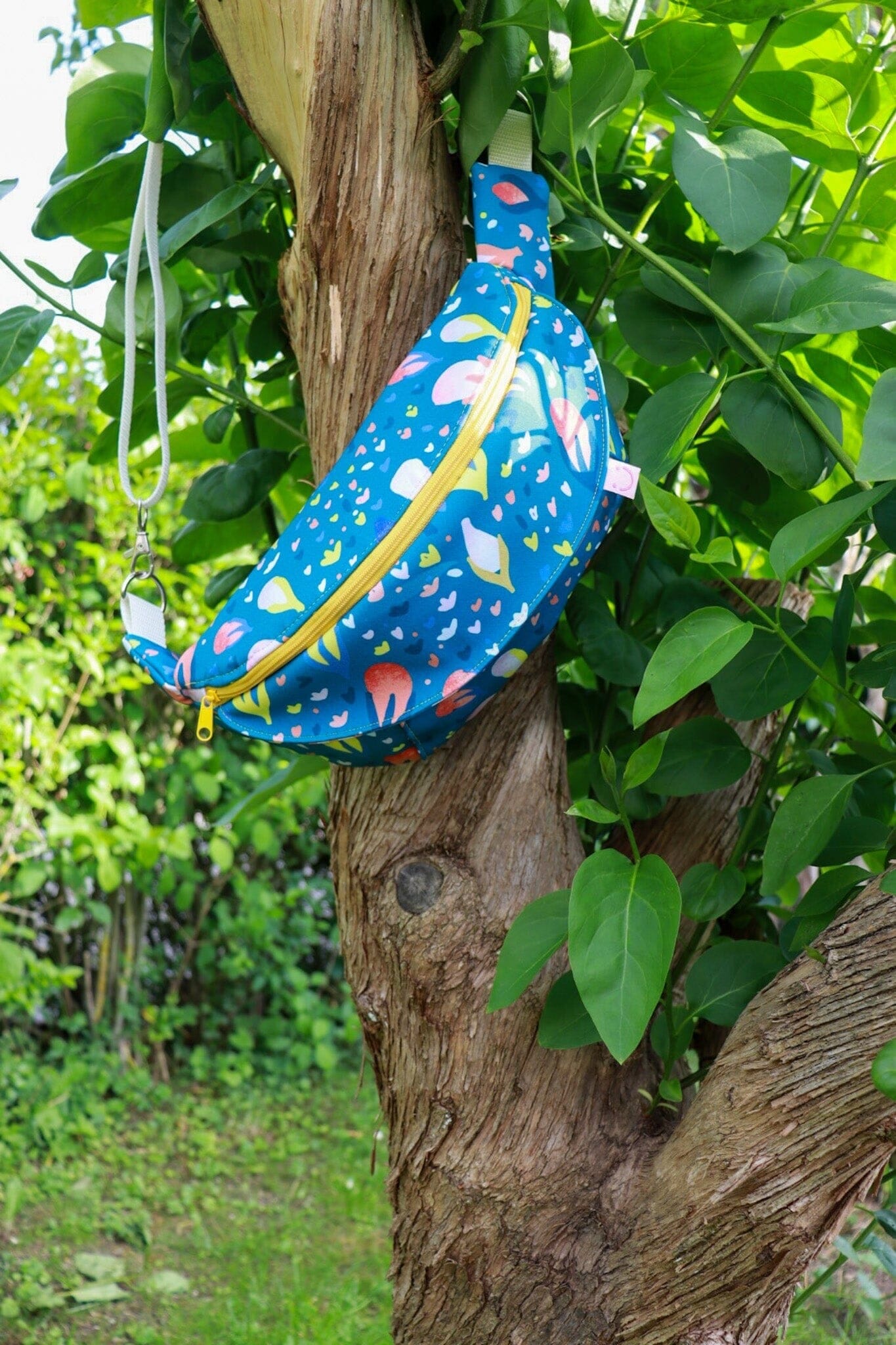 Softshell Brushed - Camille - kleine Blüten Fabric poshpinks