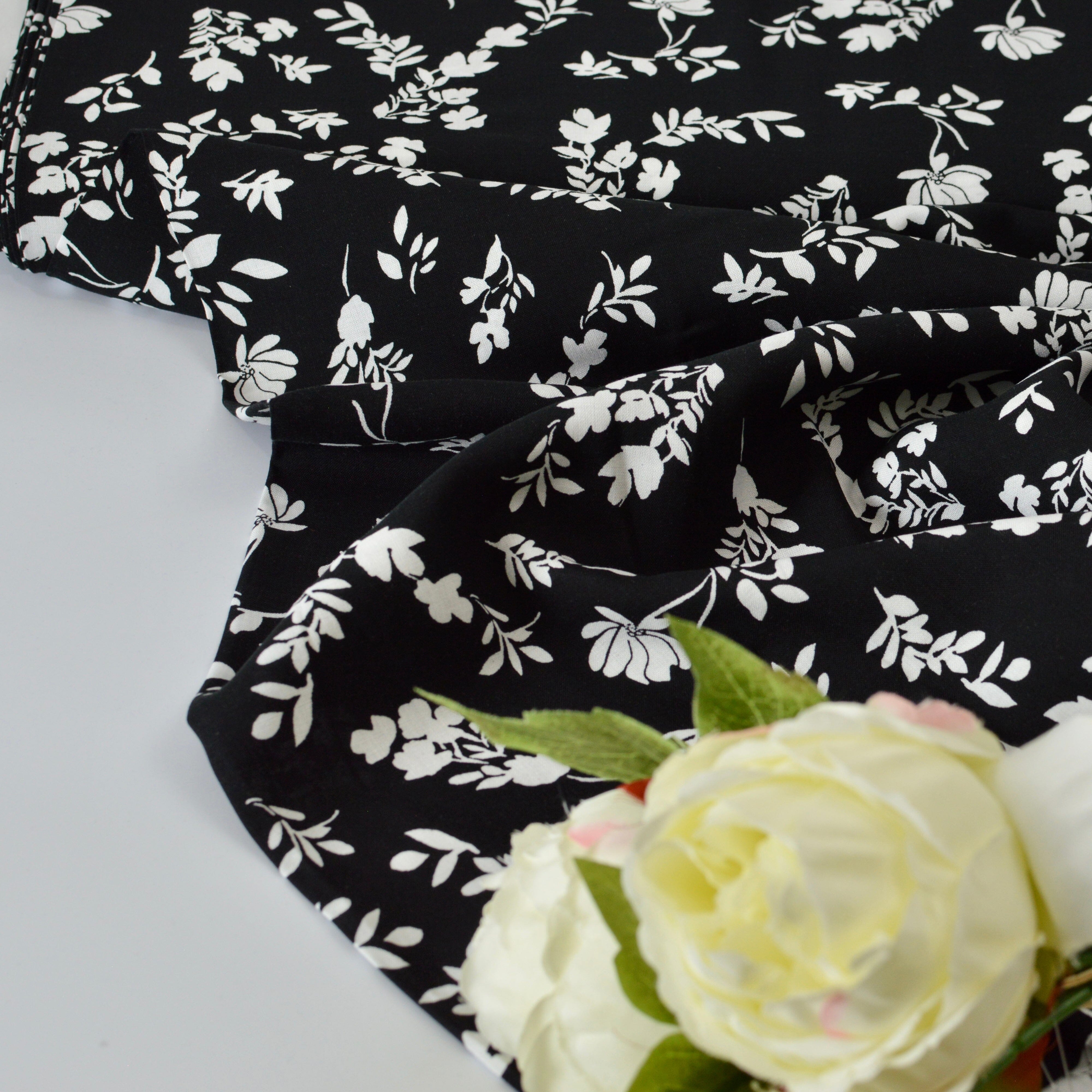 Viskose - Ranken - schwarz weiß Fabric poshpinks