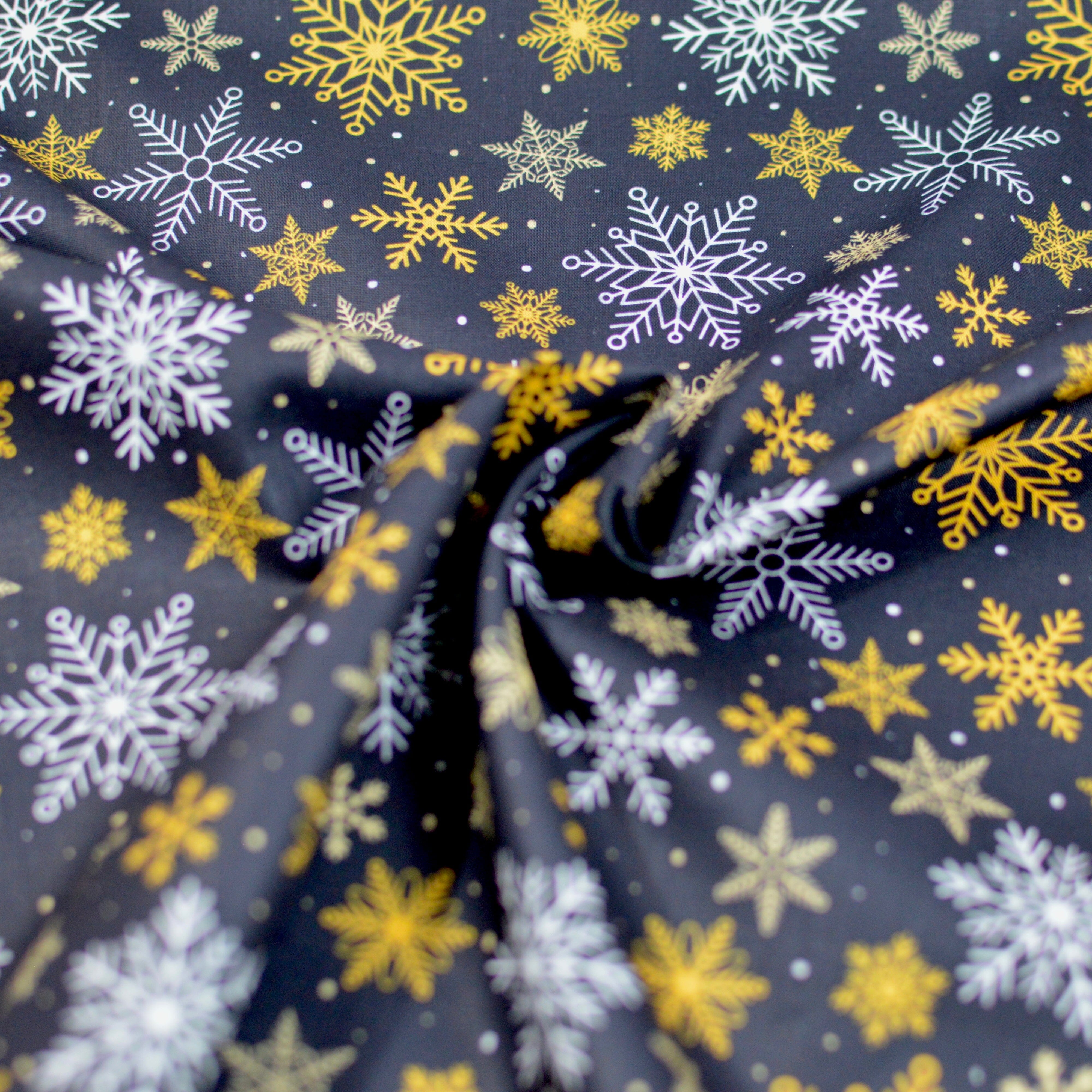 Baumwoll Popeline - Christmas - Black Golden Stars - Weihnachtliche Sterne schwarz goldgelb Fabric poshpinks