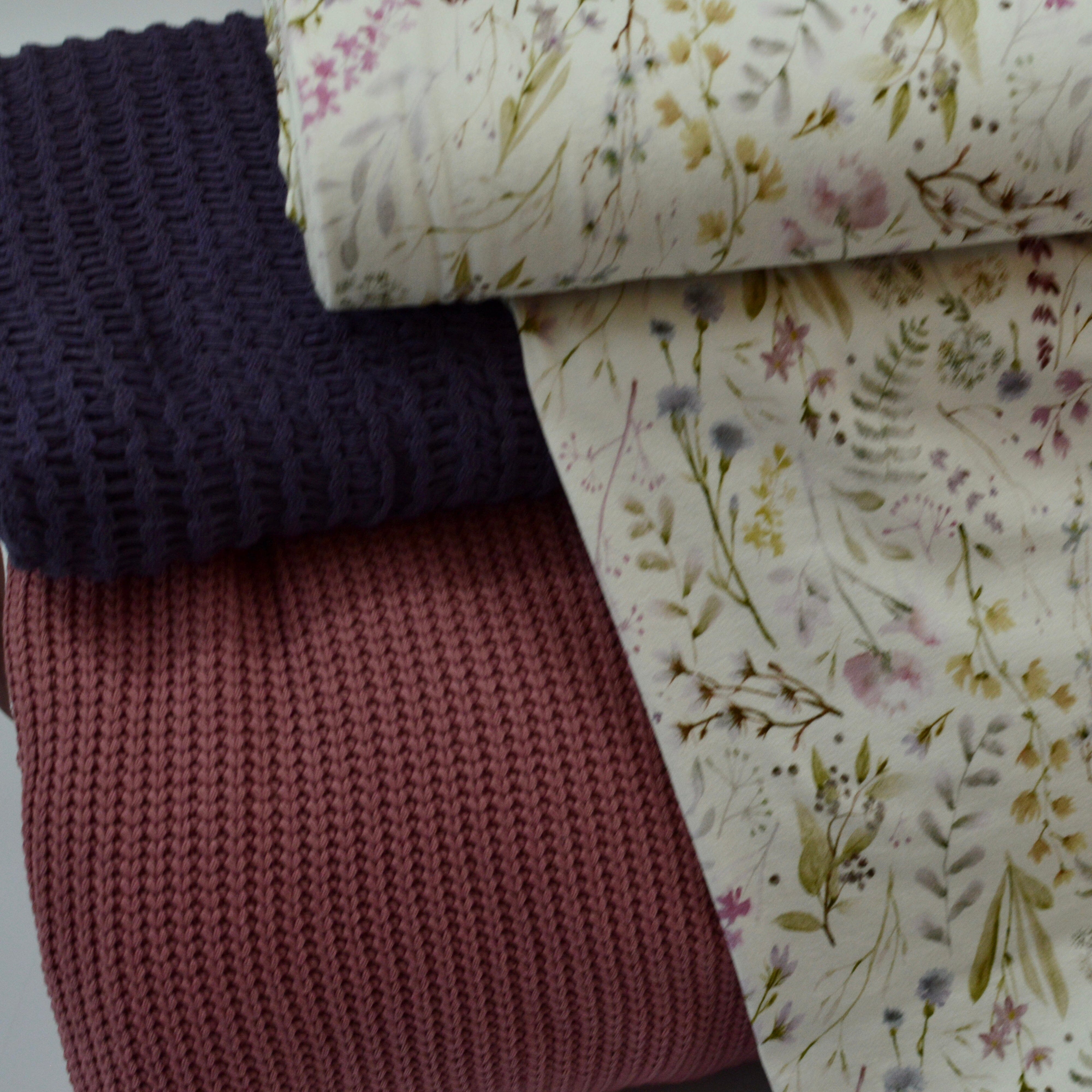 Viskose Jersey - zarte Frühlingswiese creme Fabric poshpinks