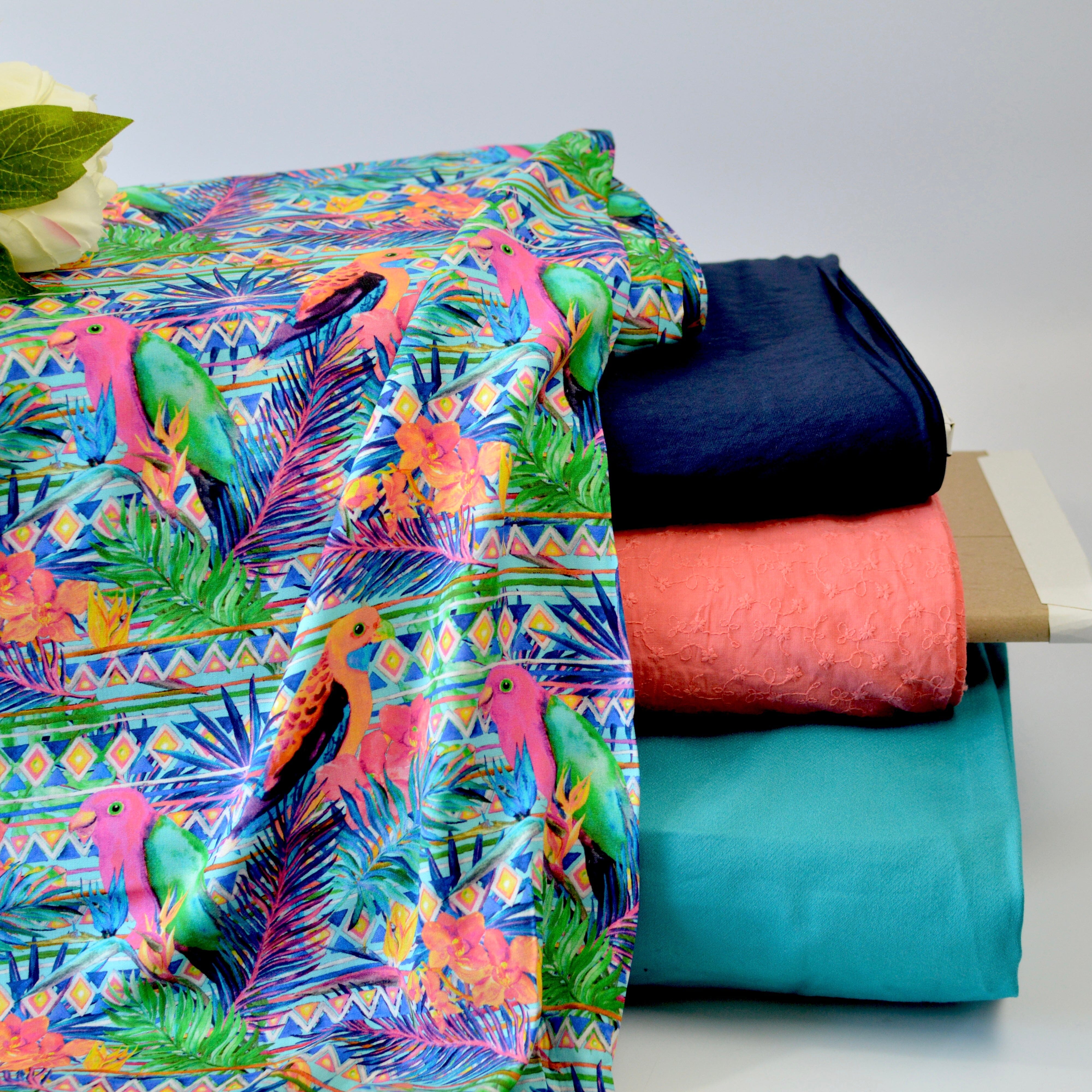 Baumwolle mit Stickerei kleine Blumen mit Bogenkante - Coralle Fabric poshpinks