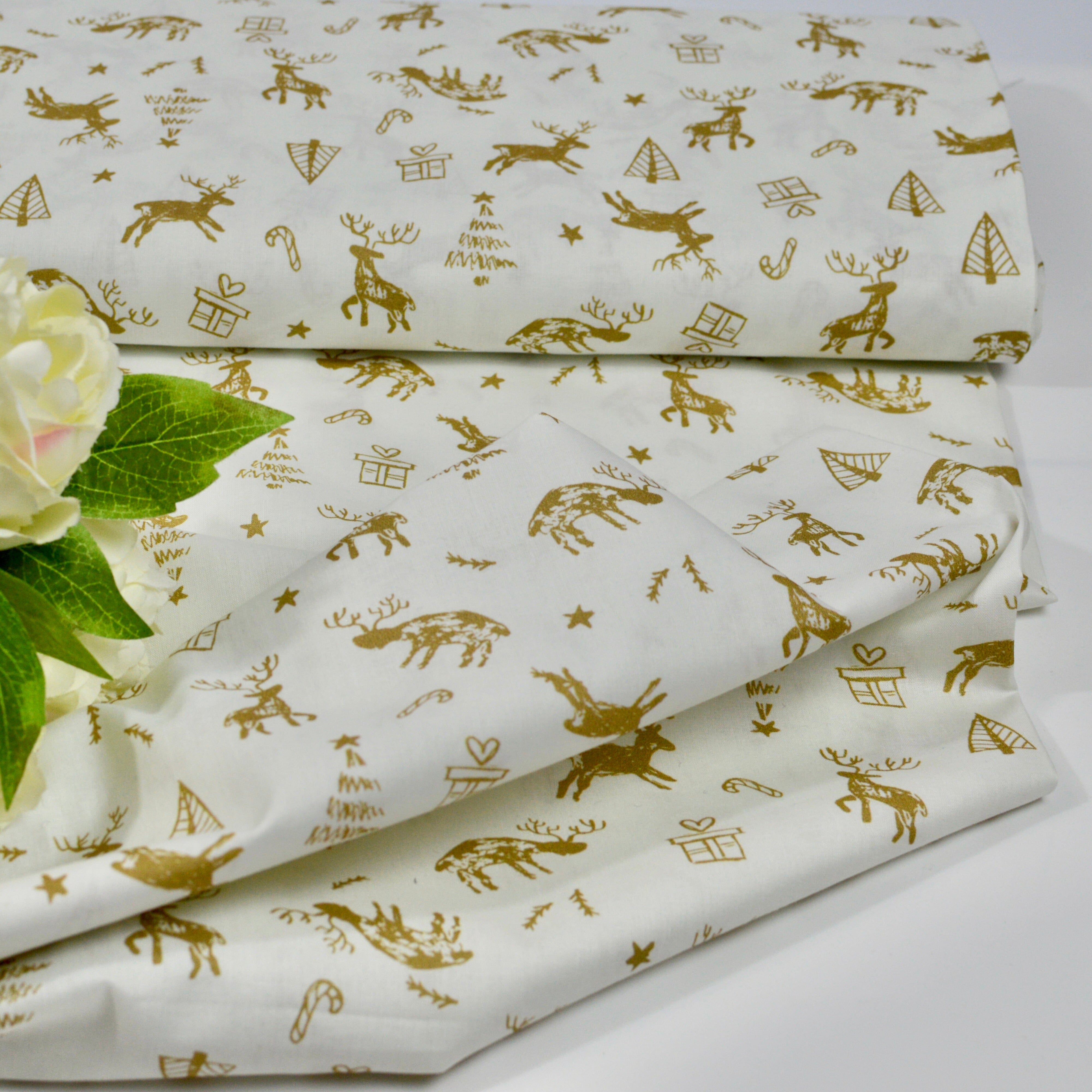 Baumwoll Popeline - Christmas - Golden Noel - Weihnachtliche Motive goldgelb auf Wollweiß Fabric poshpinks