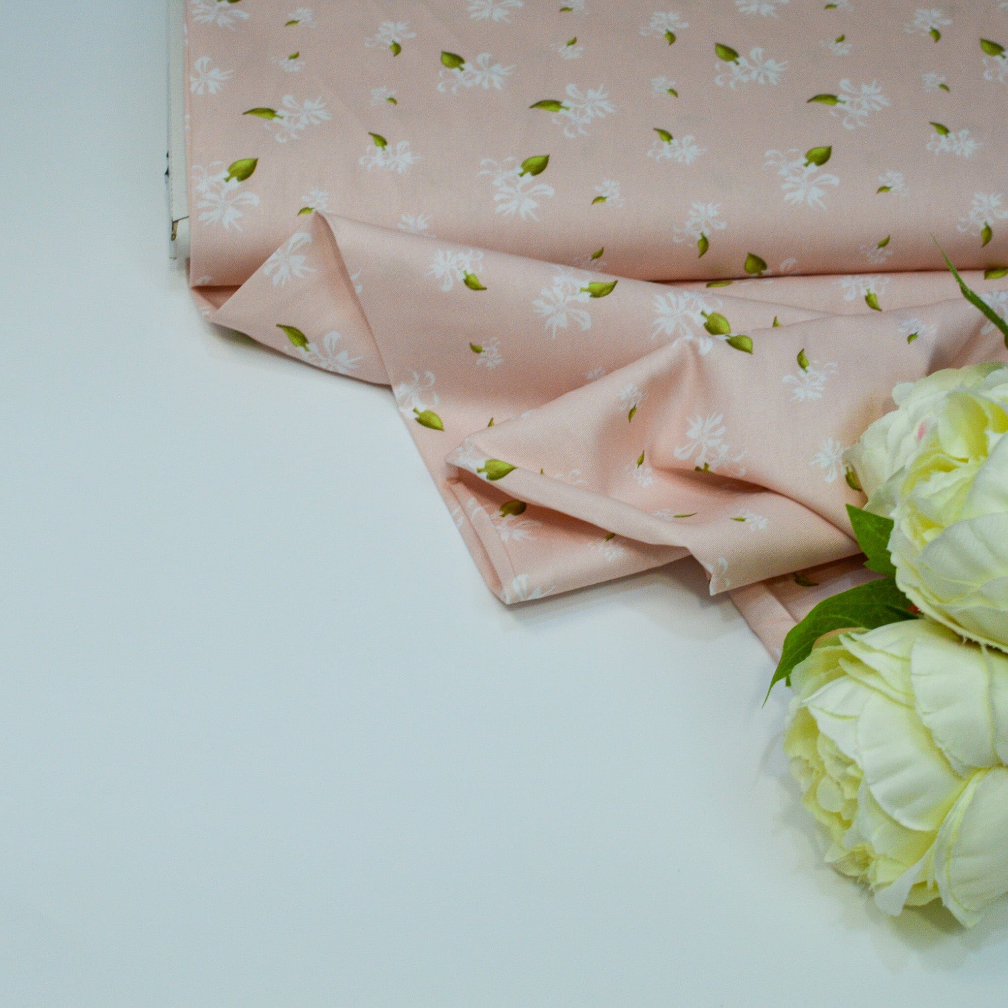 Baumwoll Popeline - Blütenspiel - rosa Fabric poshpinks