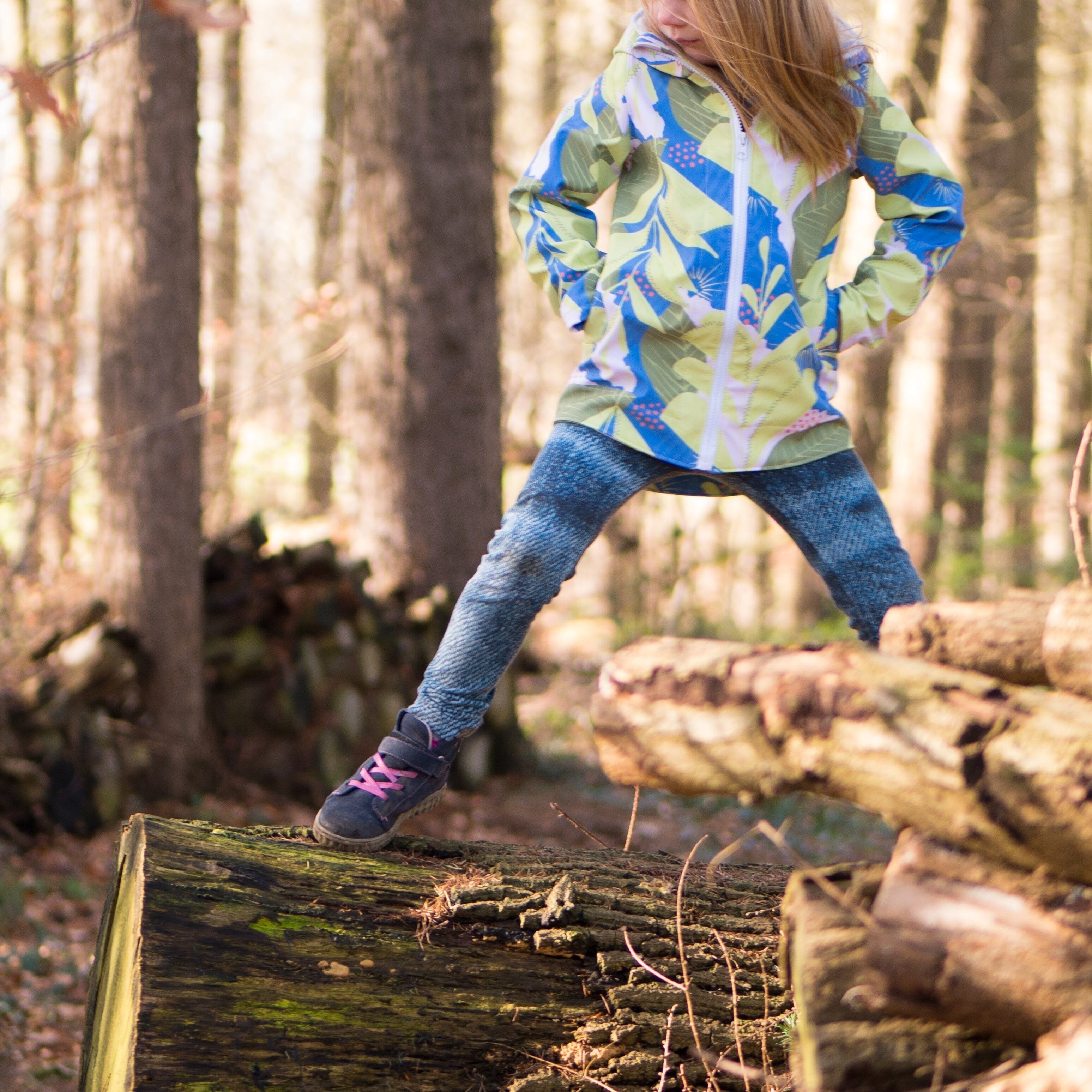 Softshell Brushed - Camille - Große Blätter Fabric poshpinks