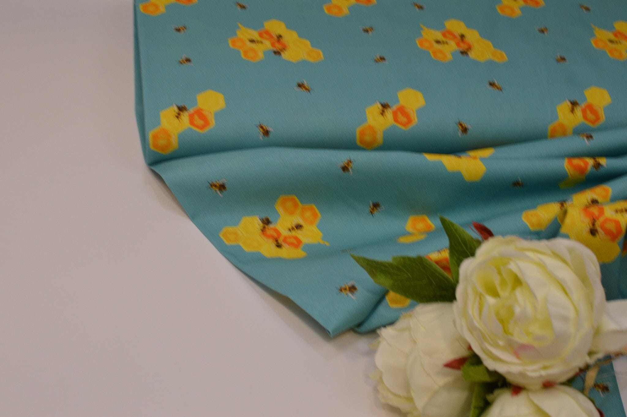Baumwoll Popeline - Bienen & Waben - türkis Fabric poshpinks