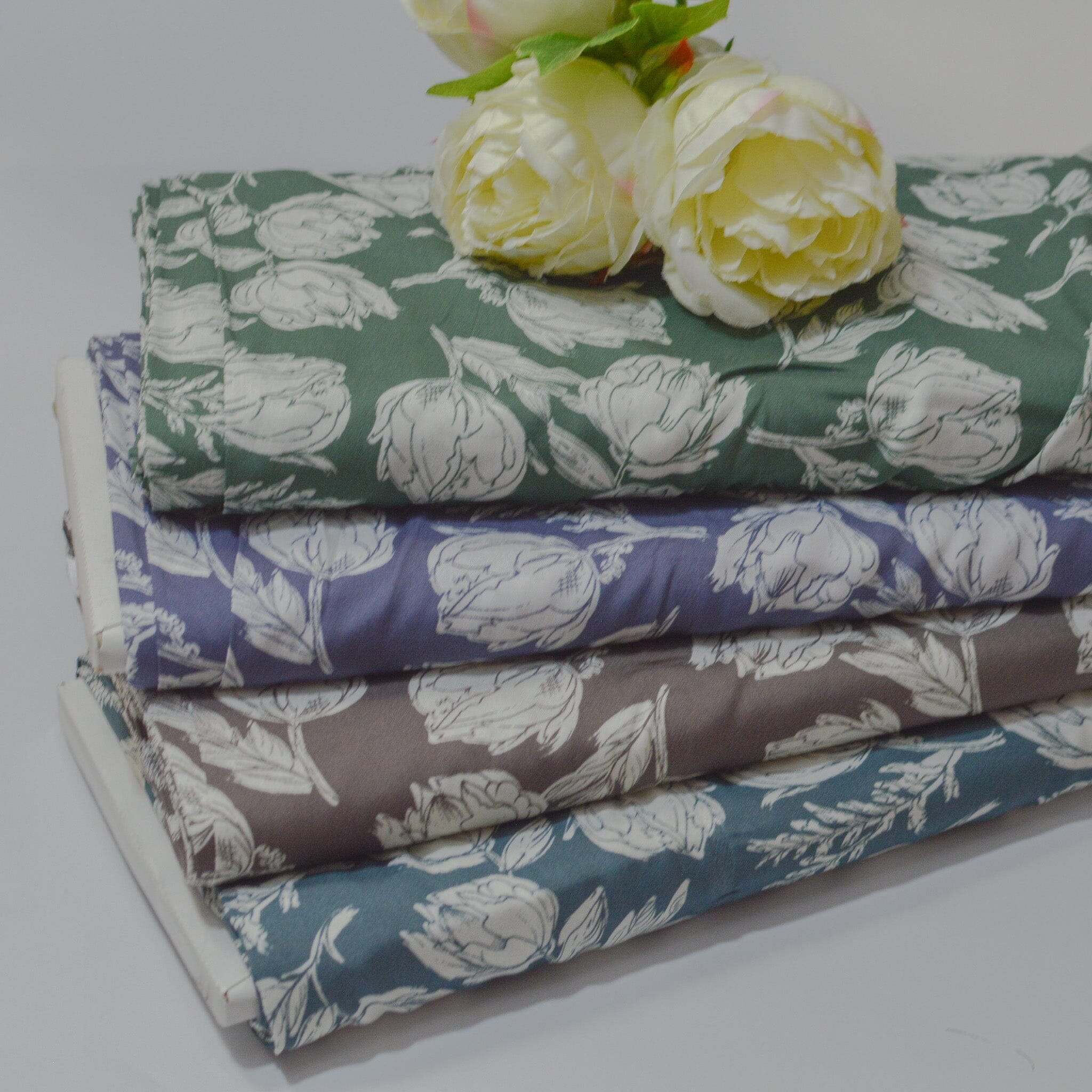 Viskose - Vintage Flowers - dusty blue Fabric poshpinks