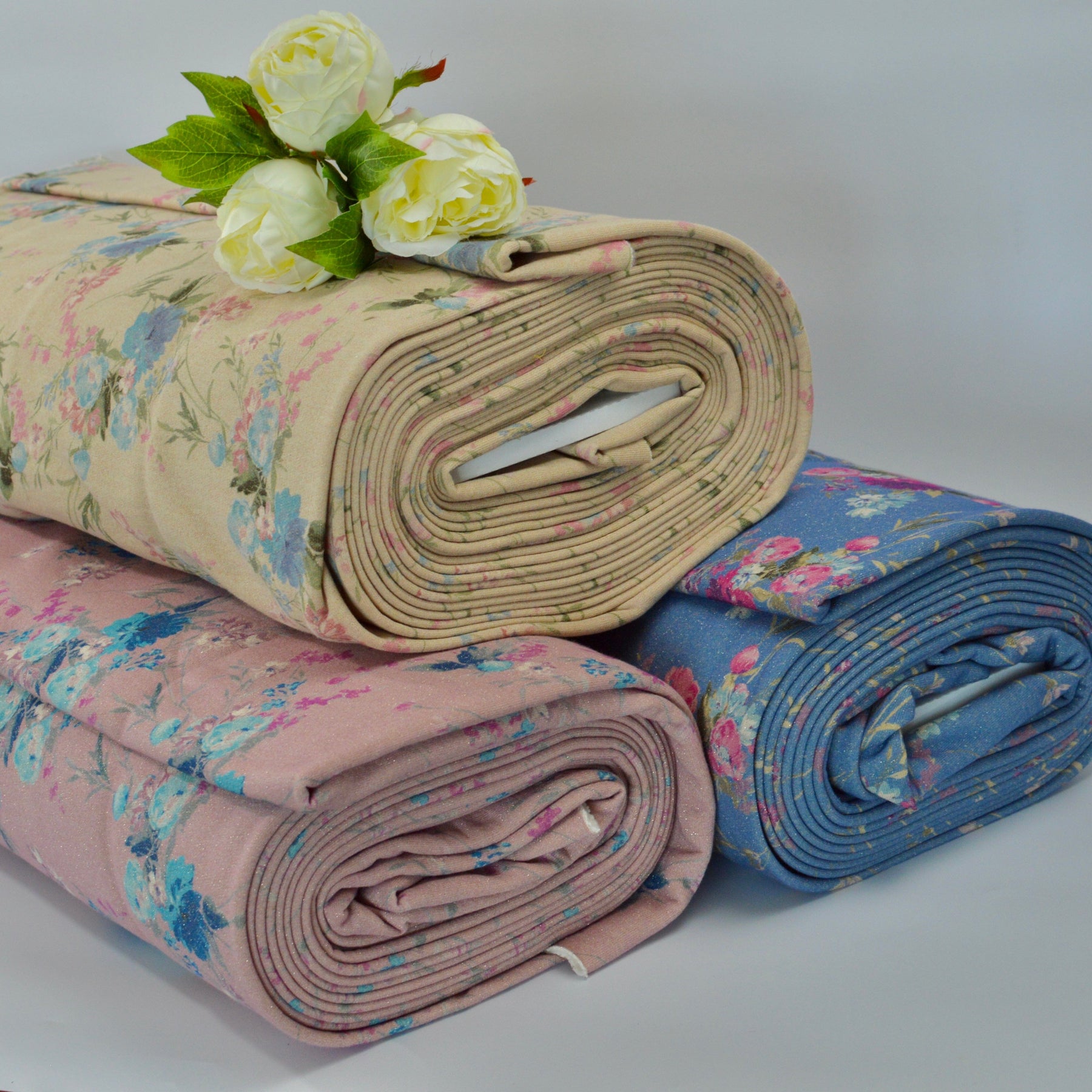 Sweat - Blumen auf beige mit Glitzer Fabric poshpinks