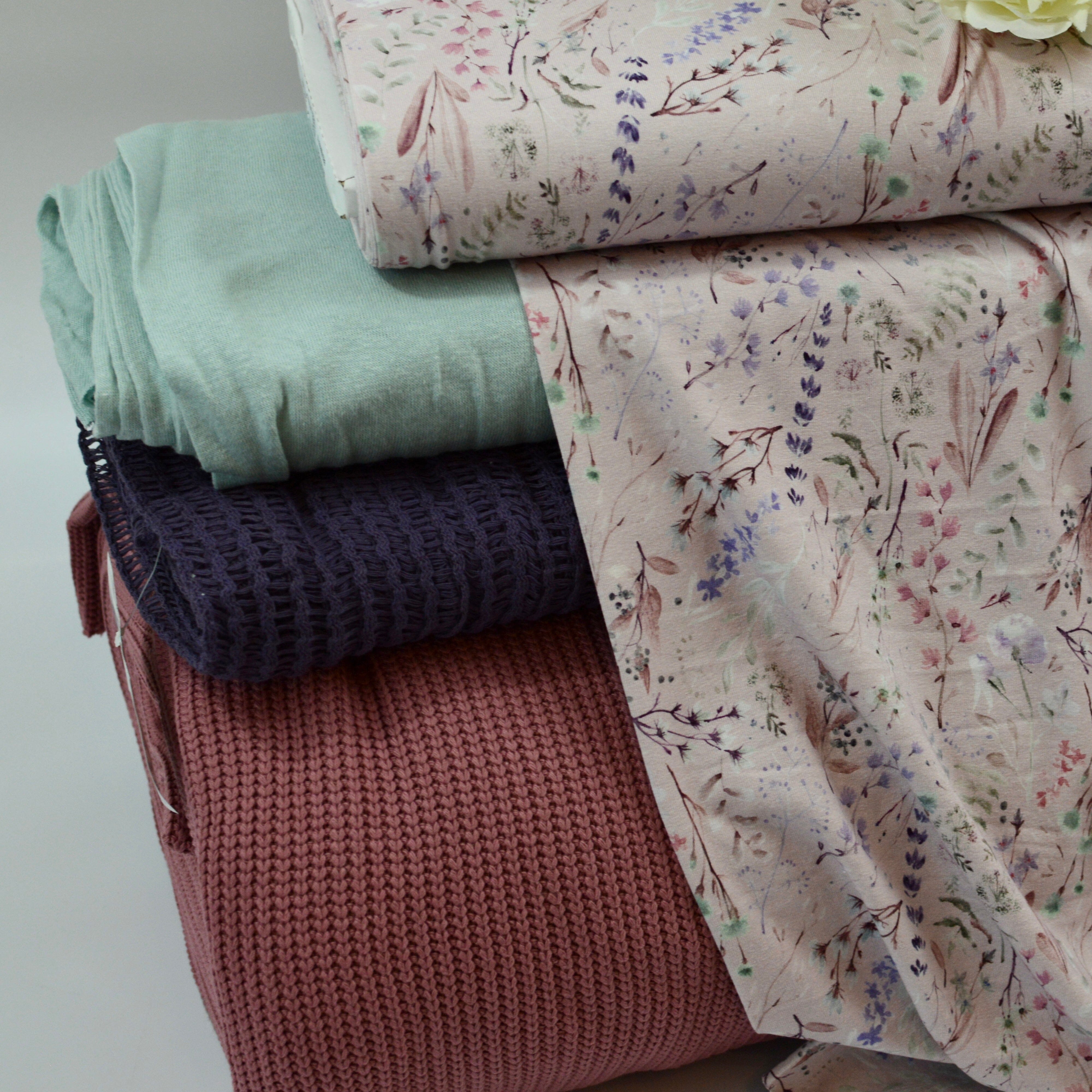 Viskose Jersey - zarte Frühlingswiese rosé Fabric poshpinks