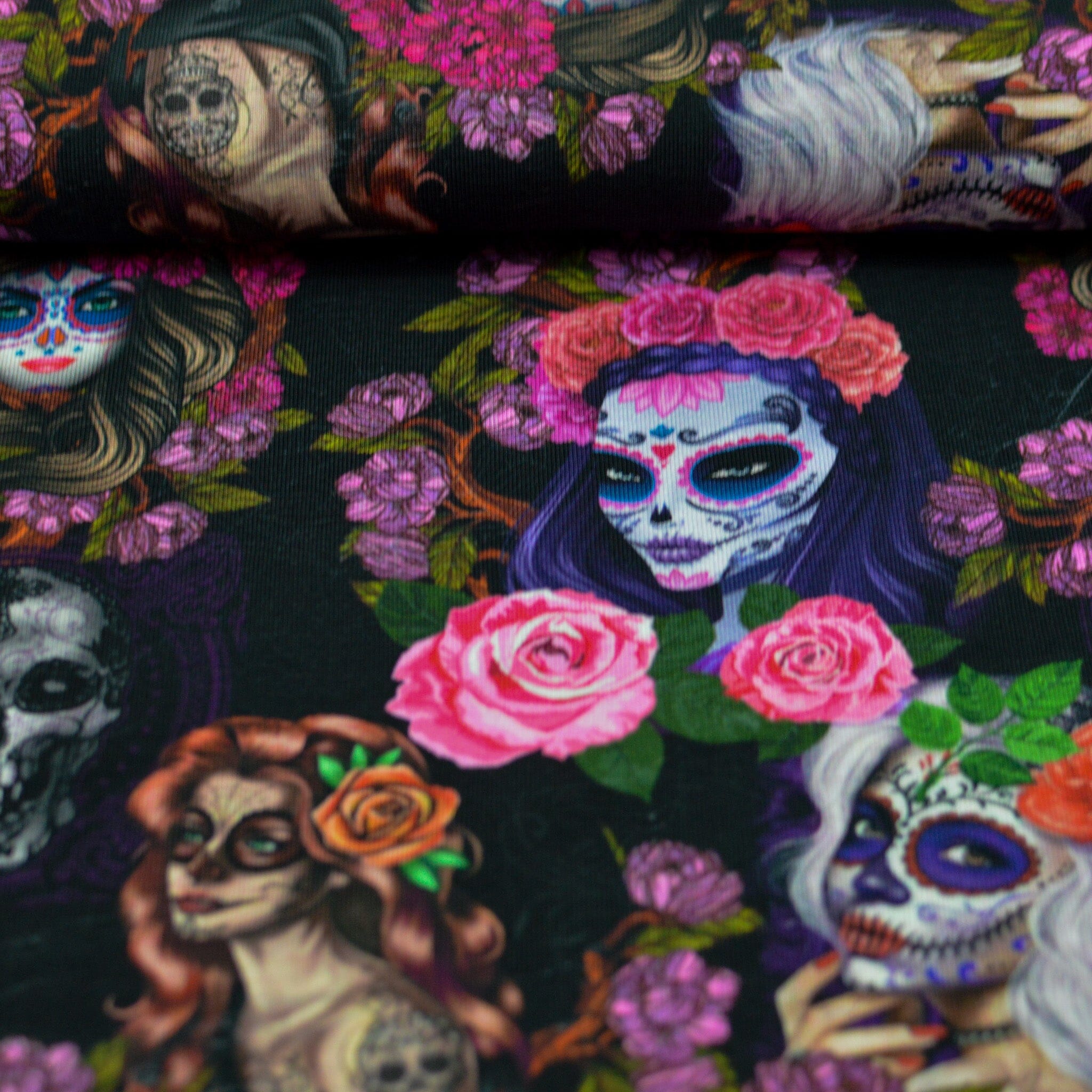 Baumwolljersey - Flower Skulls - Schwarz Rosa Fabric poshpinks