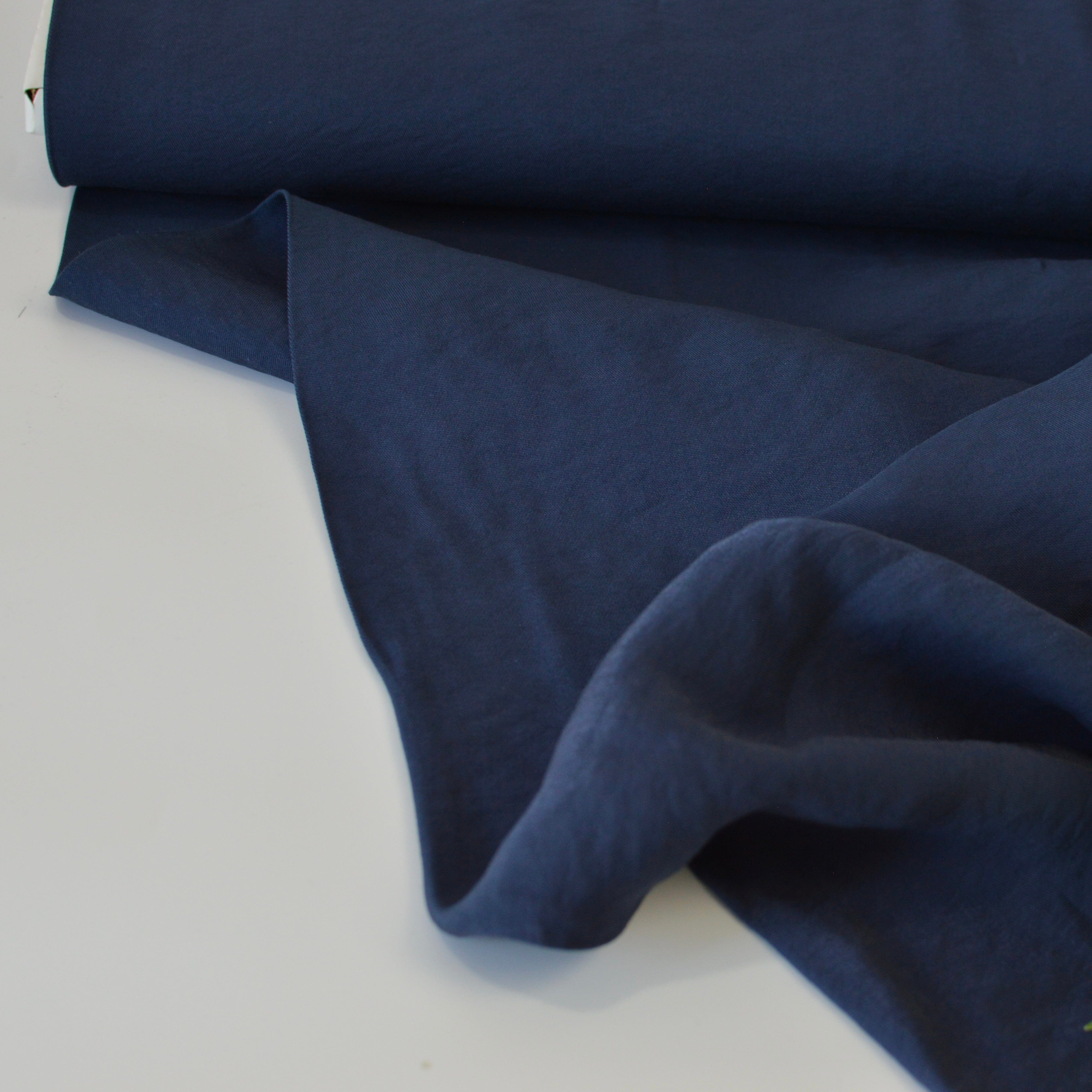 Viskose - shiny glow - navy blau schimmernd Fabric poshpinks