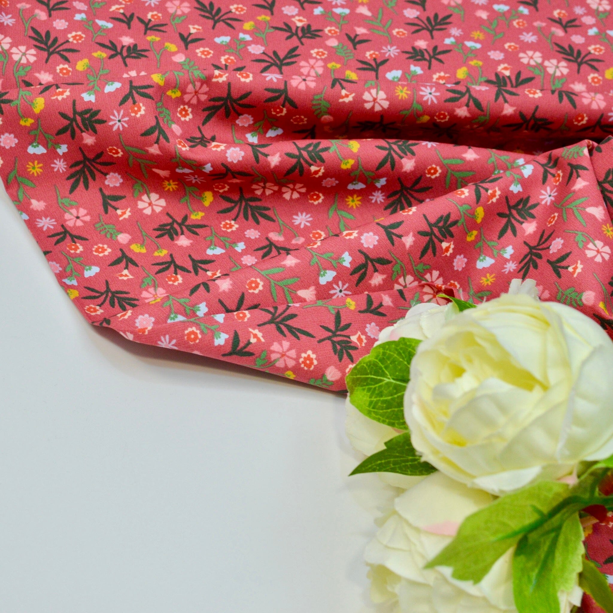 Baumwoll Popeline - Wild Flowers - Dark Rose Fabric poshpinks
