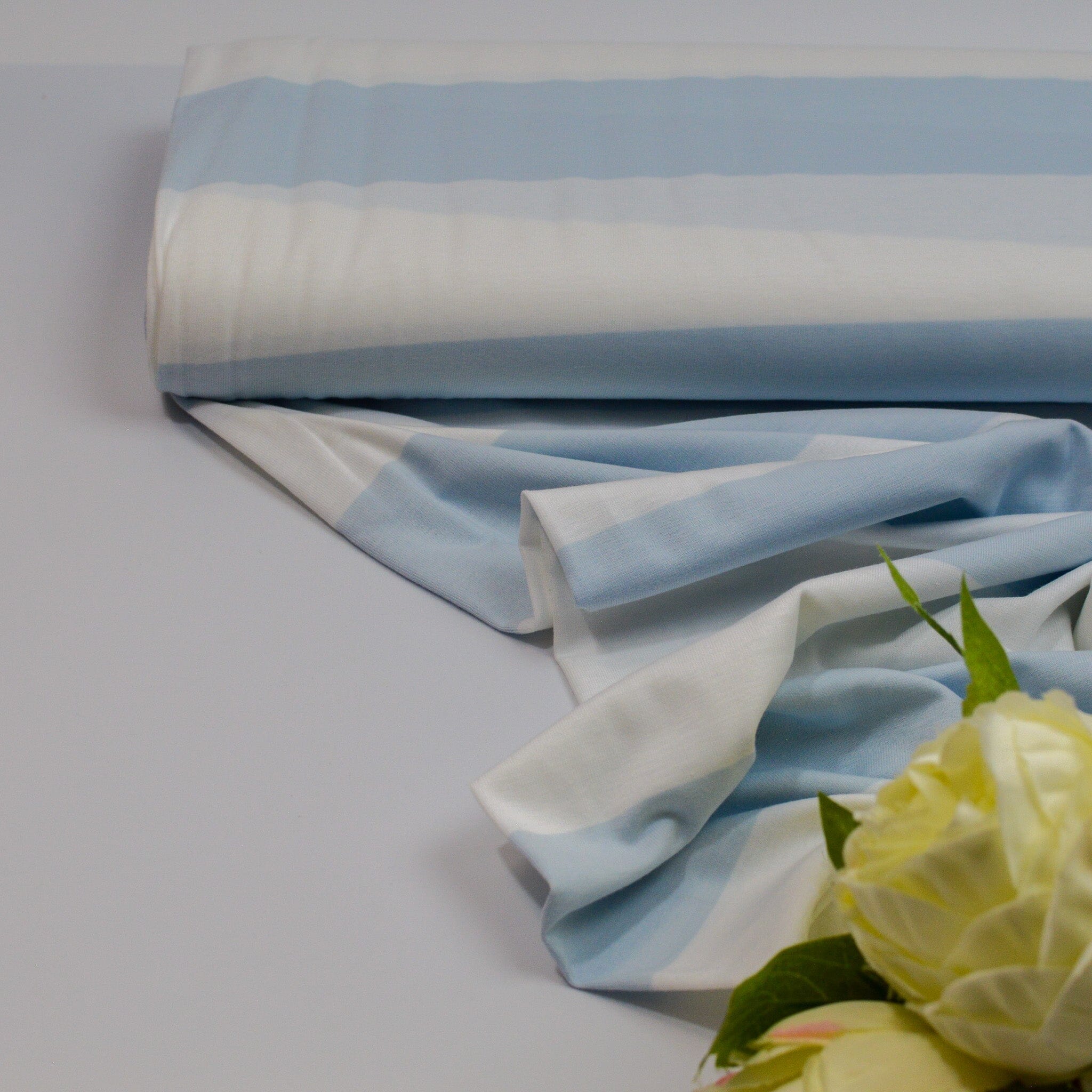 Baumwolljersey - Blockstreifen hellblau weiß Fabric poshpinks