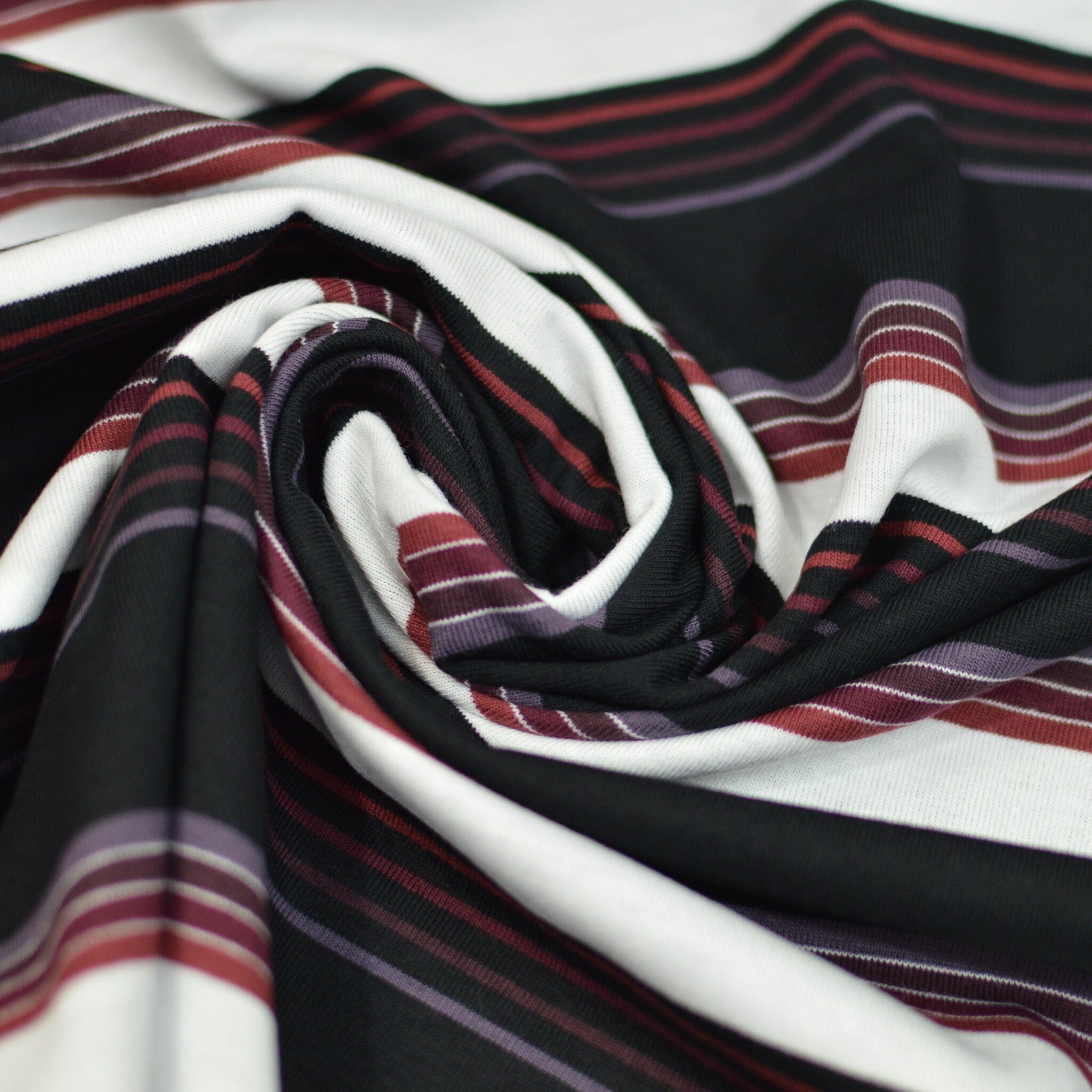 Baumwolljersey - Streifen / Ringel - schwarz weiß lila dunkelrot Bordeaux Fabric poshpinks