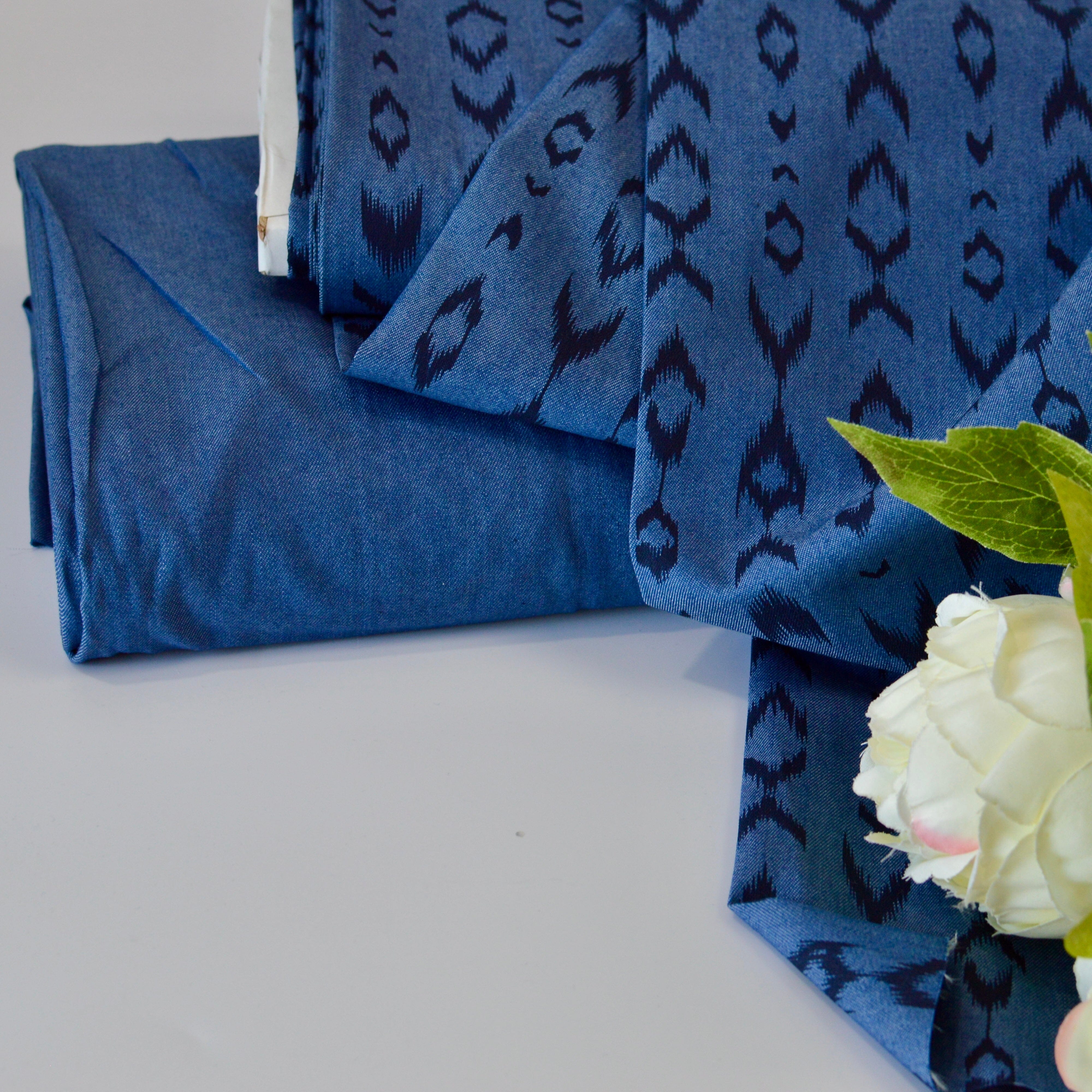 Chambray - Arrows - raw jeansblau mit Pfeilspitzen - Baumwollmix Webware Fabric poshpinks