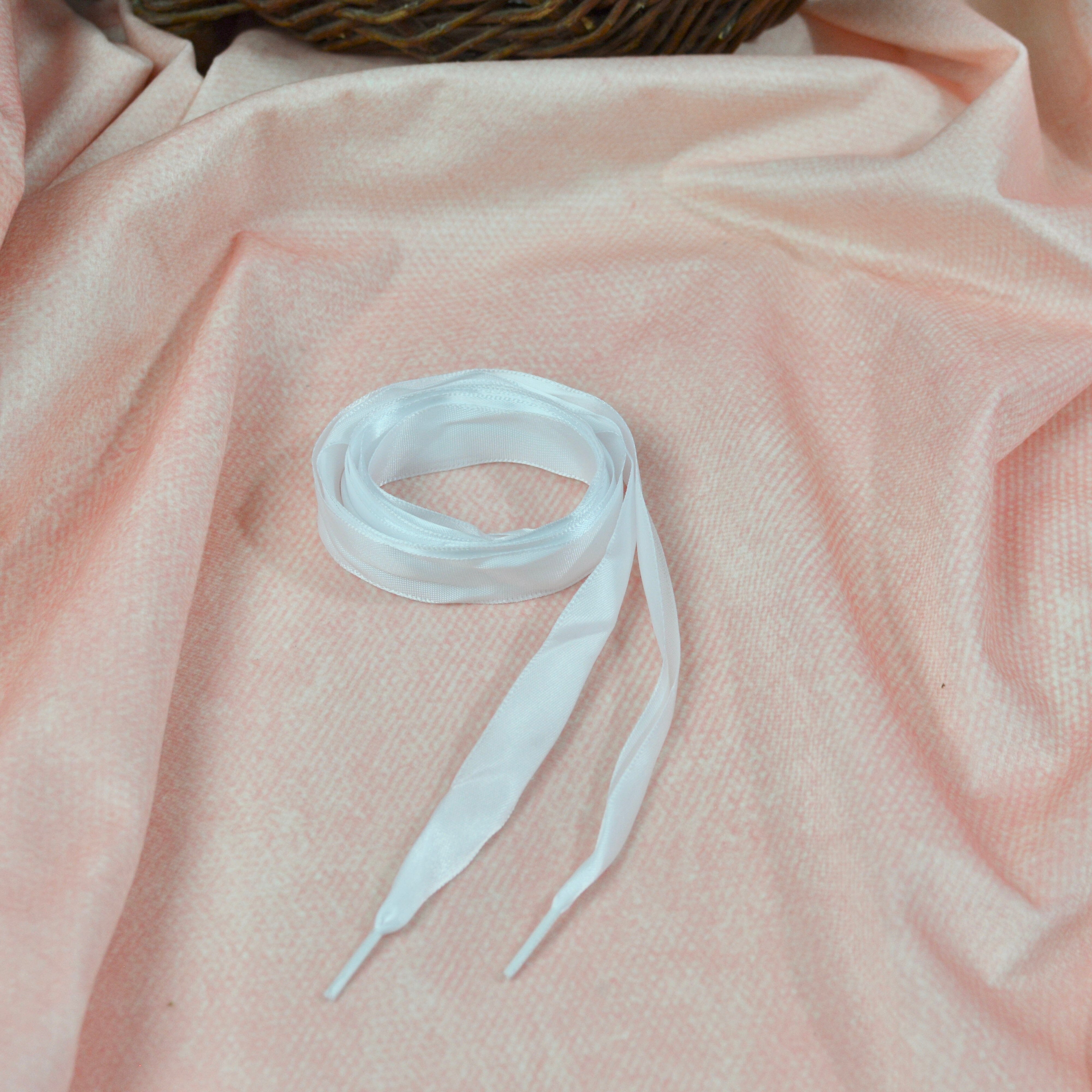 Satinband Schnürsenkel weiß 110 cm Pearls poshpinks