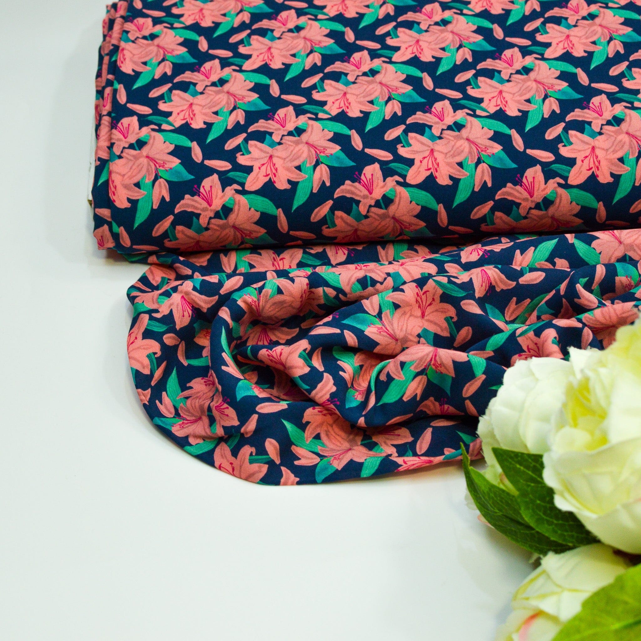 Ecovero™ Viskose - Velithe Petit Bleu Foncé - by Theresartventure Fabric poshpinks