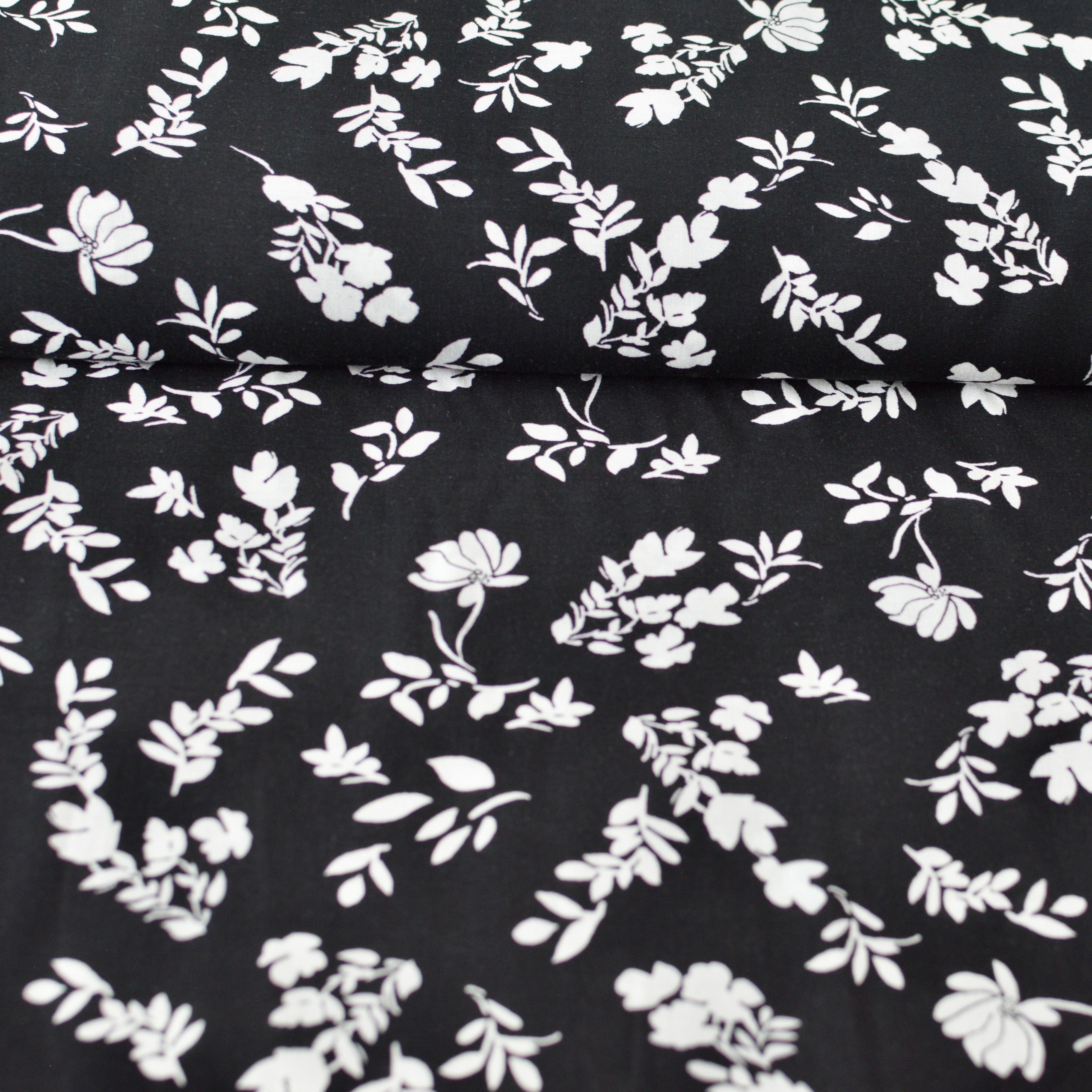Viskose - Ranken - schwarz weiß Fabric poshpinks