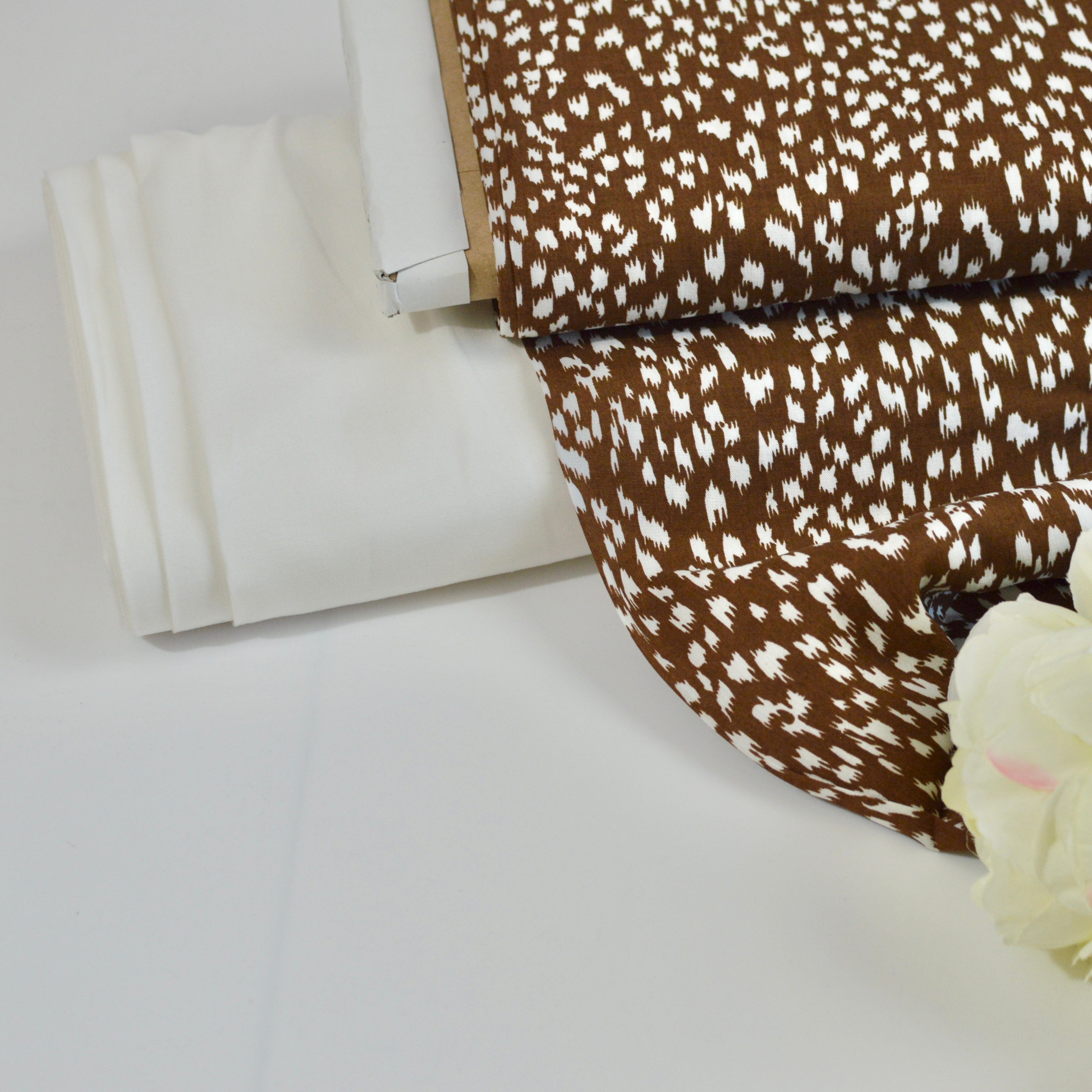 Reststück 1,1m ! Viskose - Mini Flecken goldbraun Fabric poshpinks