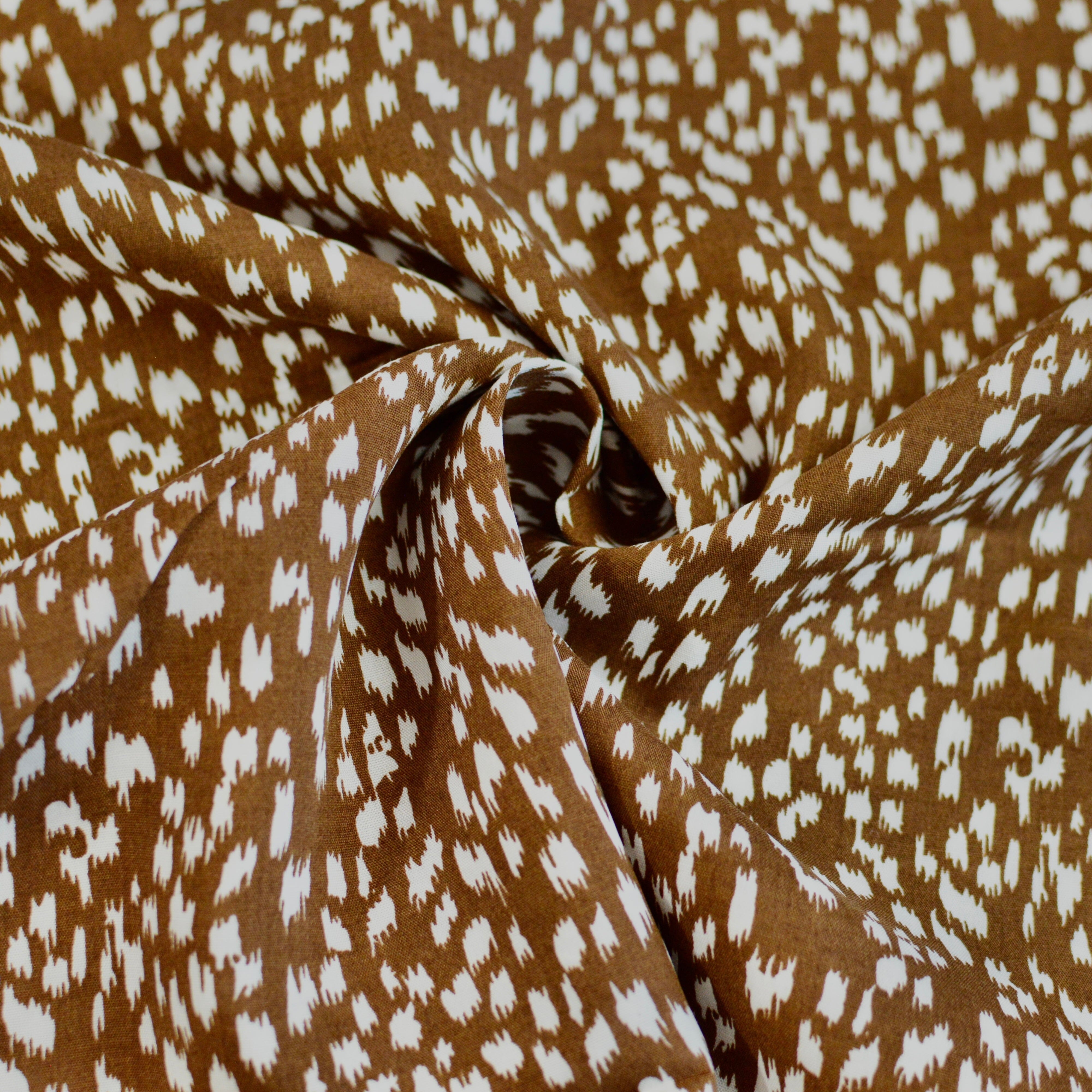 Reststück 1,1m ! Viskose - Mini Flecken goldbraun Fabric poshpinks