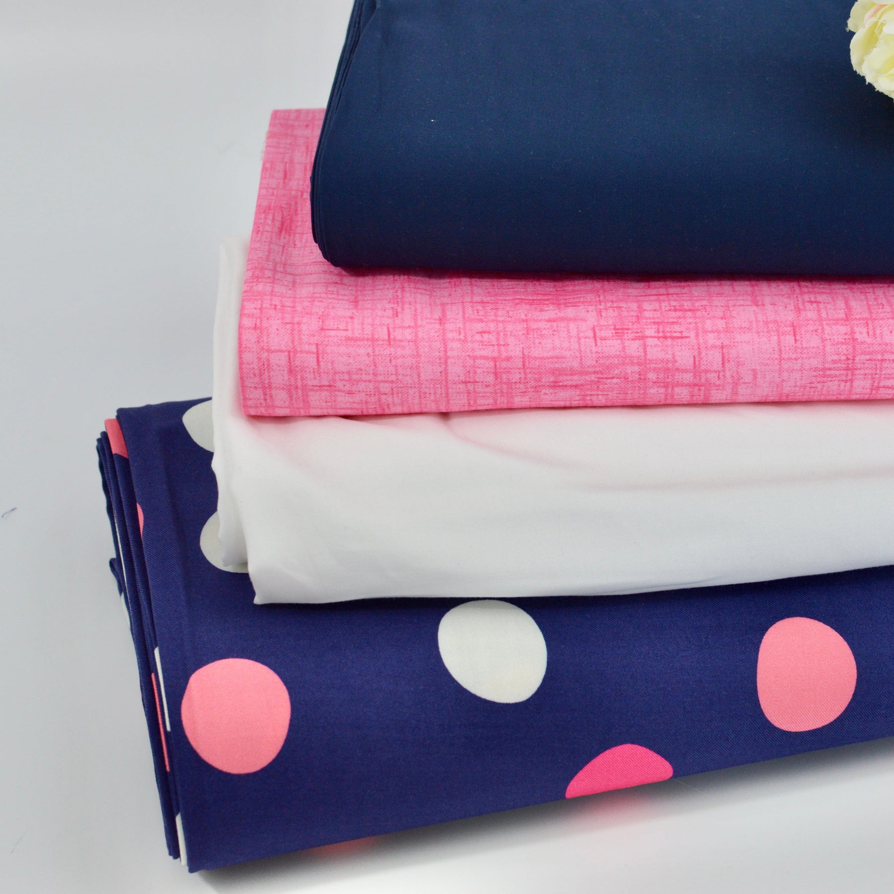Viskosetwill - Retro Candys - Dots Navy Triffle Fabric poshpinks