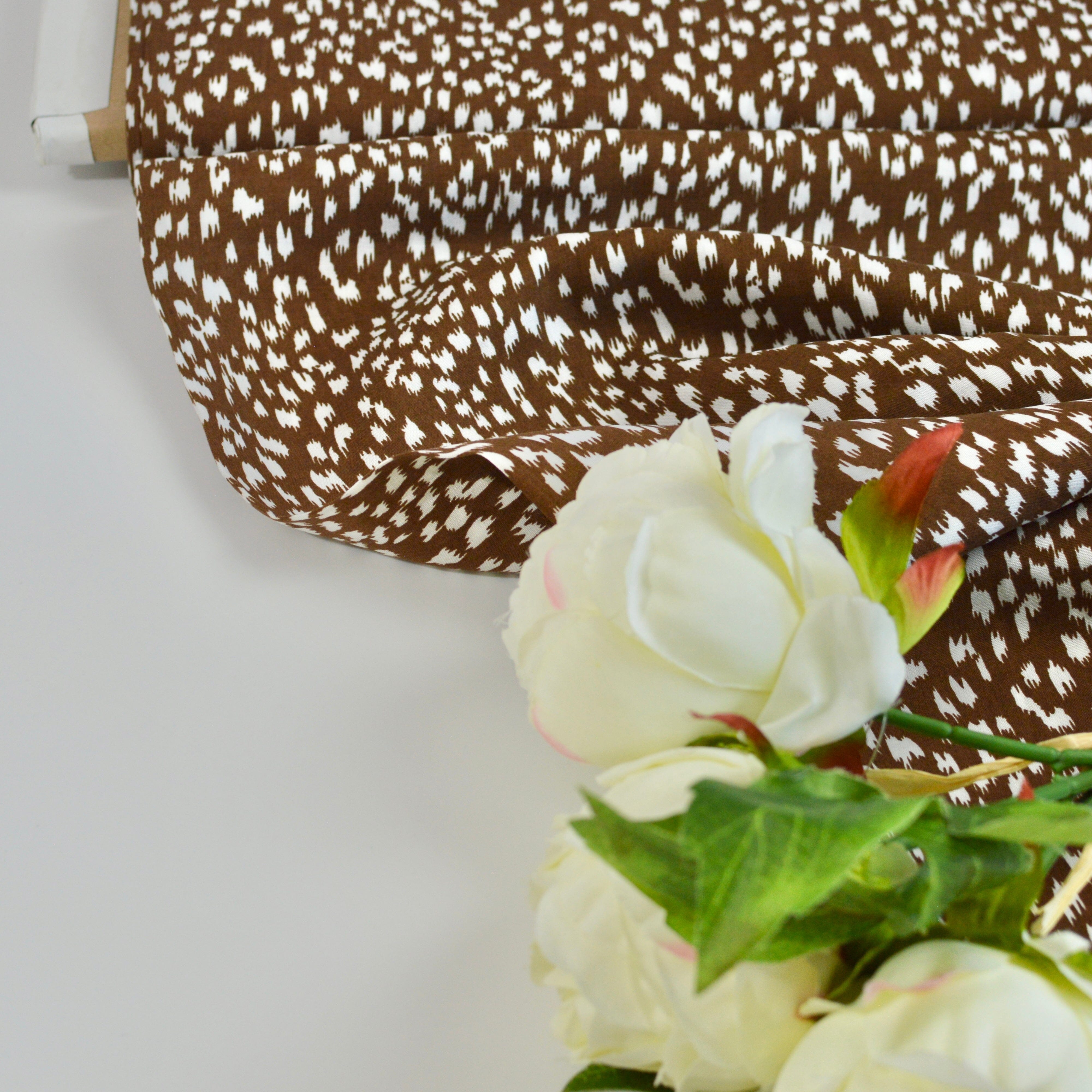 Reststück 1,1m ! Viskose - Mini Flecken goldbraun Fabric poshpinks