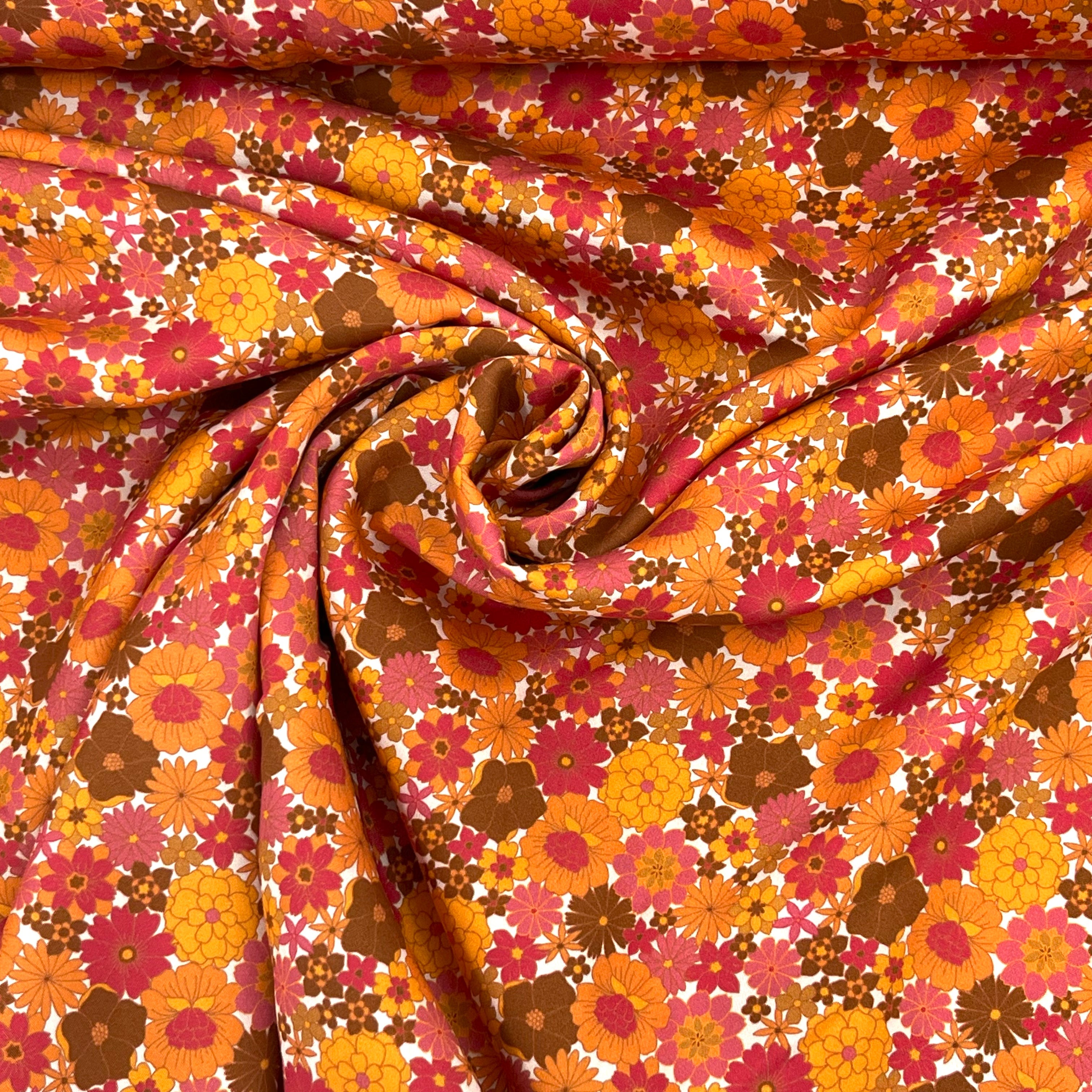 Tencelsatin - Rhonda Daisies Crimson Fabric poshpinks