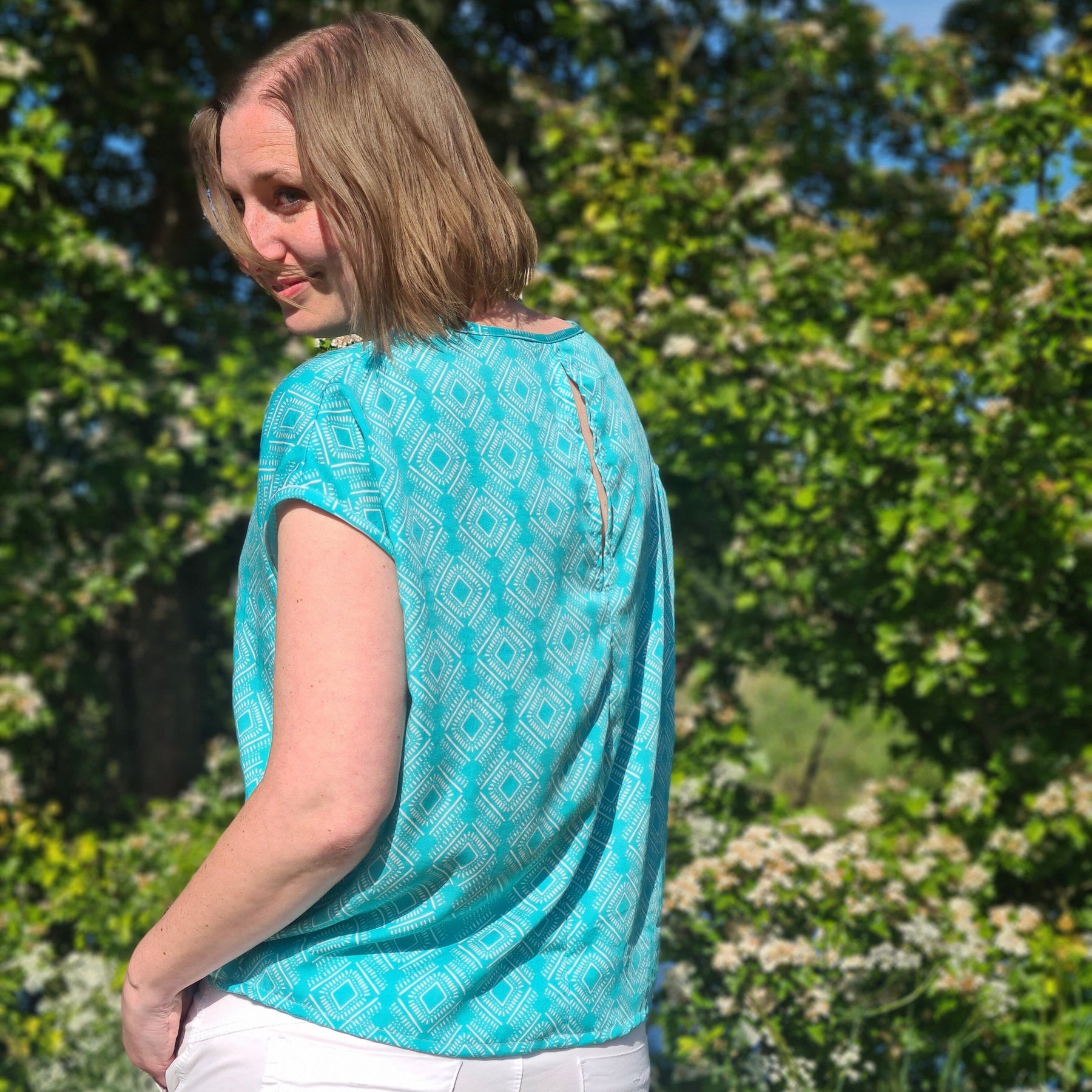 Tencelsatin - Rhonda Ikat Ocean Fabric poshpinks