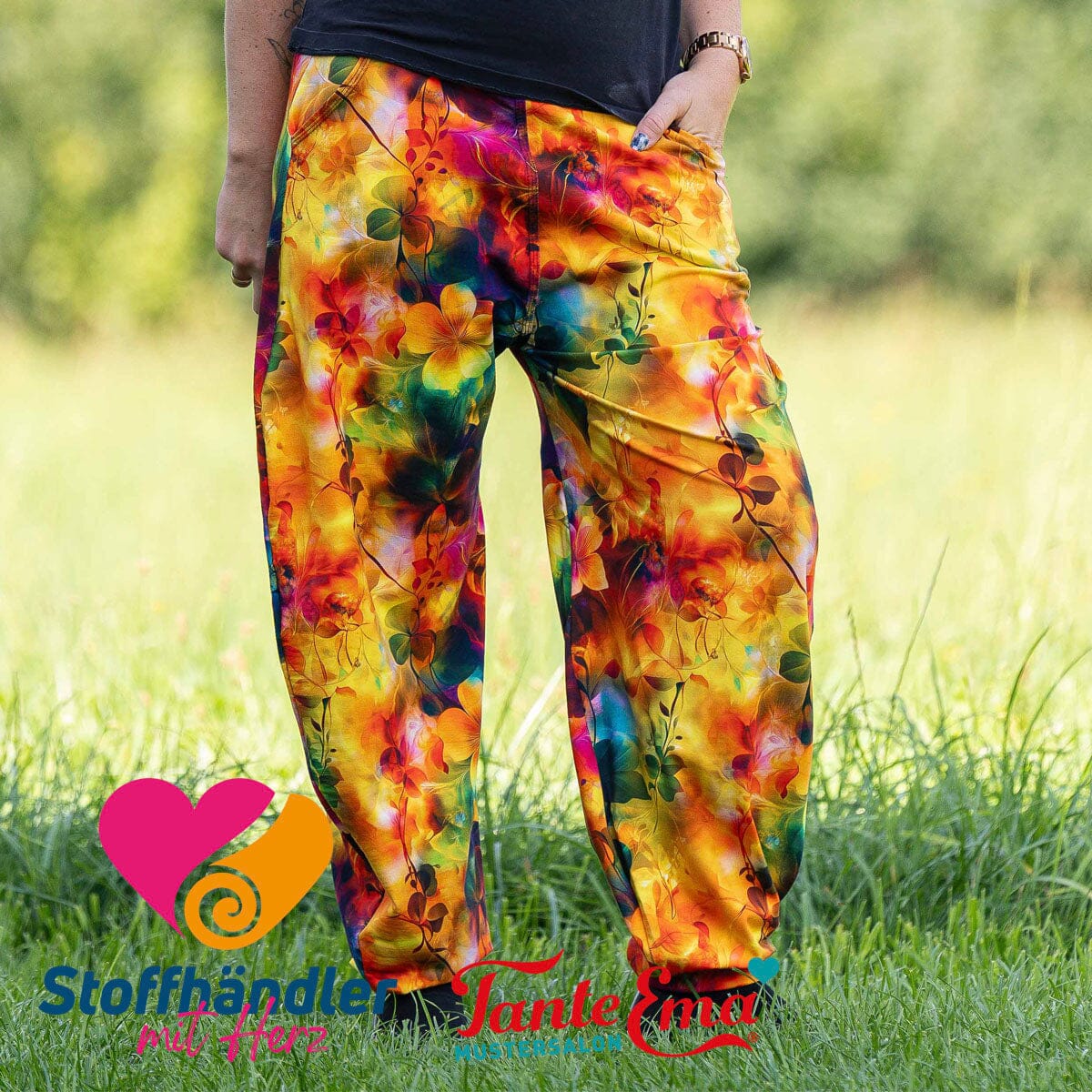Stoffhändler mit Herz Eigenproduktion 18 - Golden Bloomfire by Tante Ema Fabric poshpinks