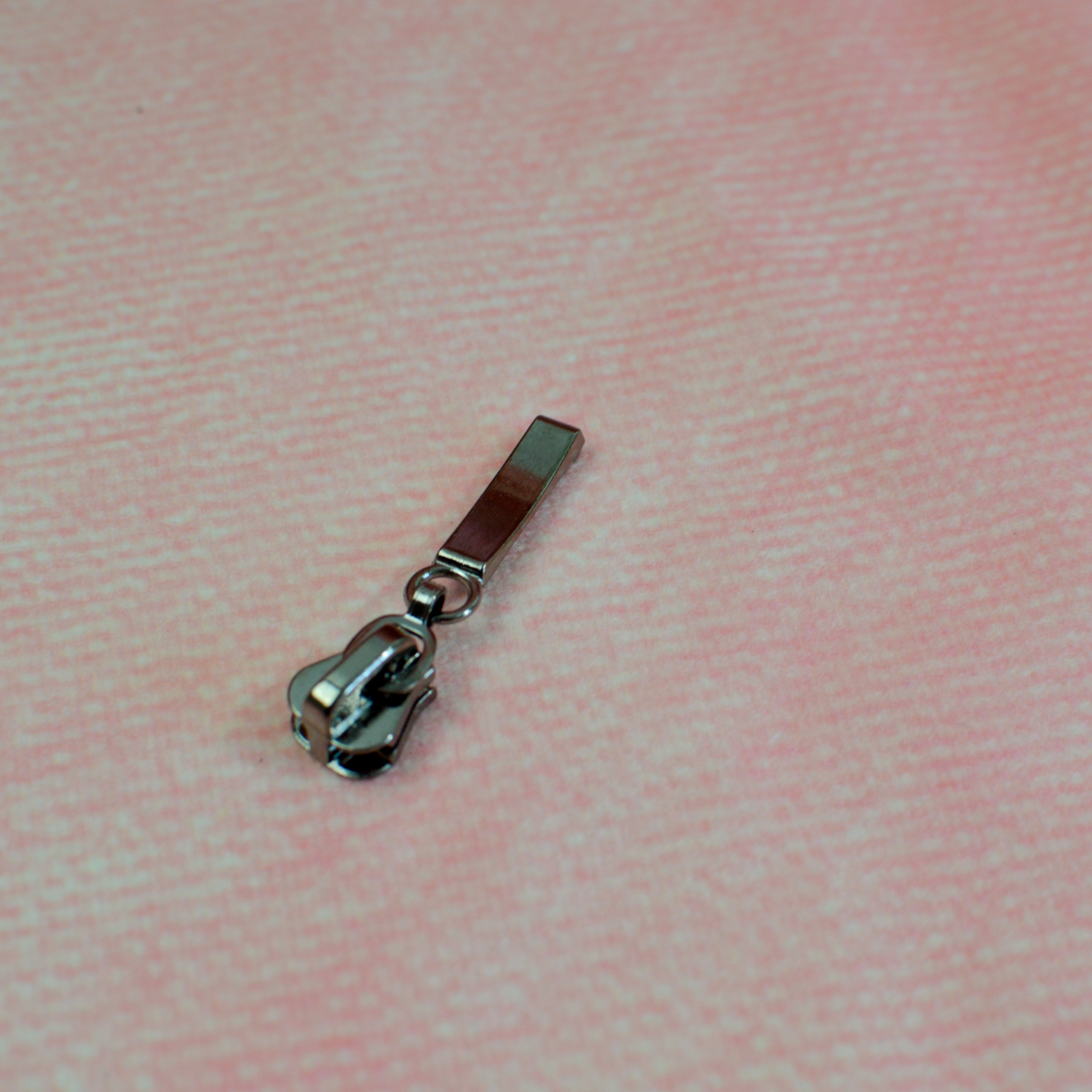 Zipper/Schieber für Endlosreißverschluss Stäbchen schwarz metallic Stück poshpinks