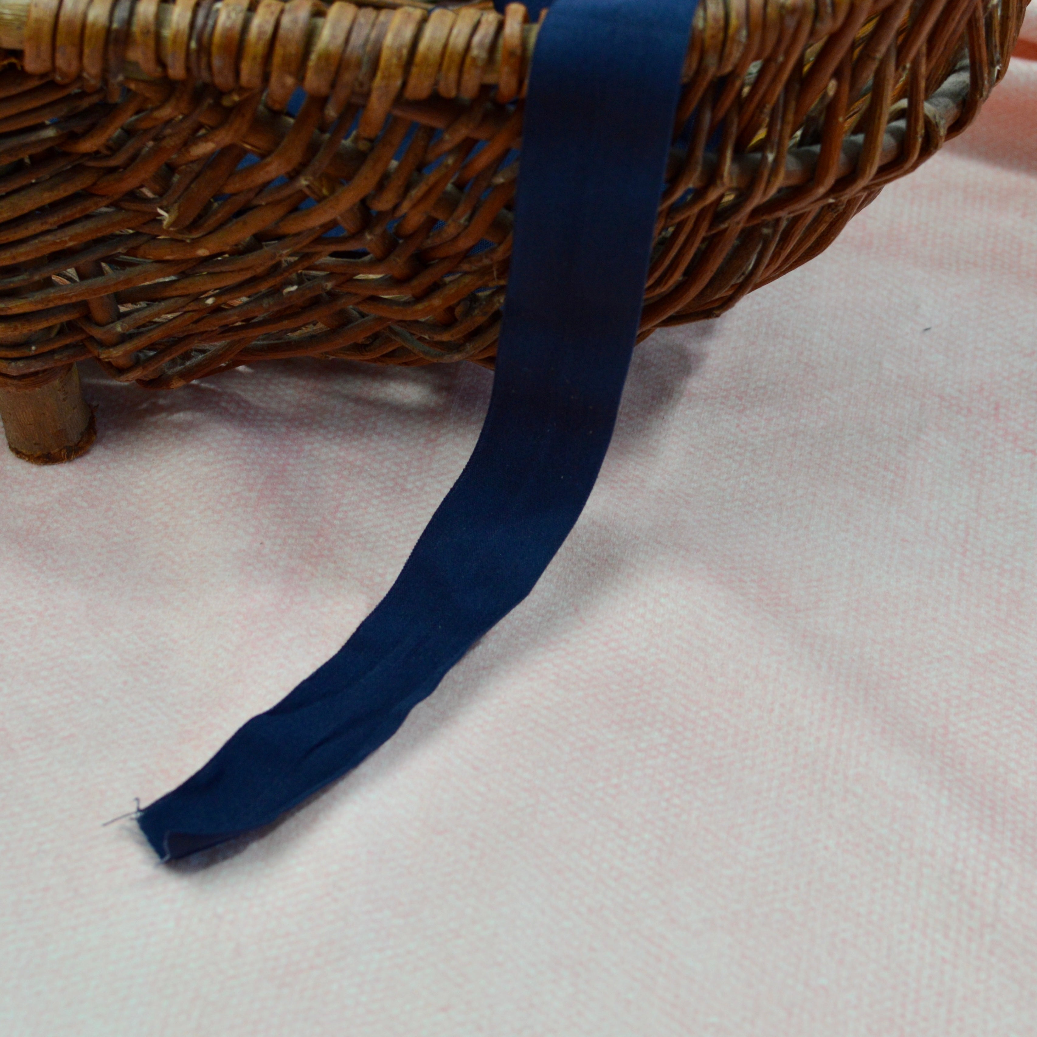 Faltgummi / Falzgummi / elastisches Einfassband 30m dunkelblau Fabric poshpinks