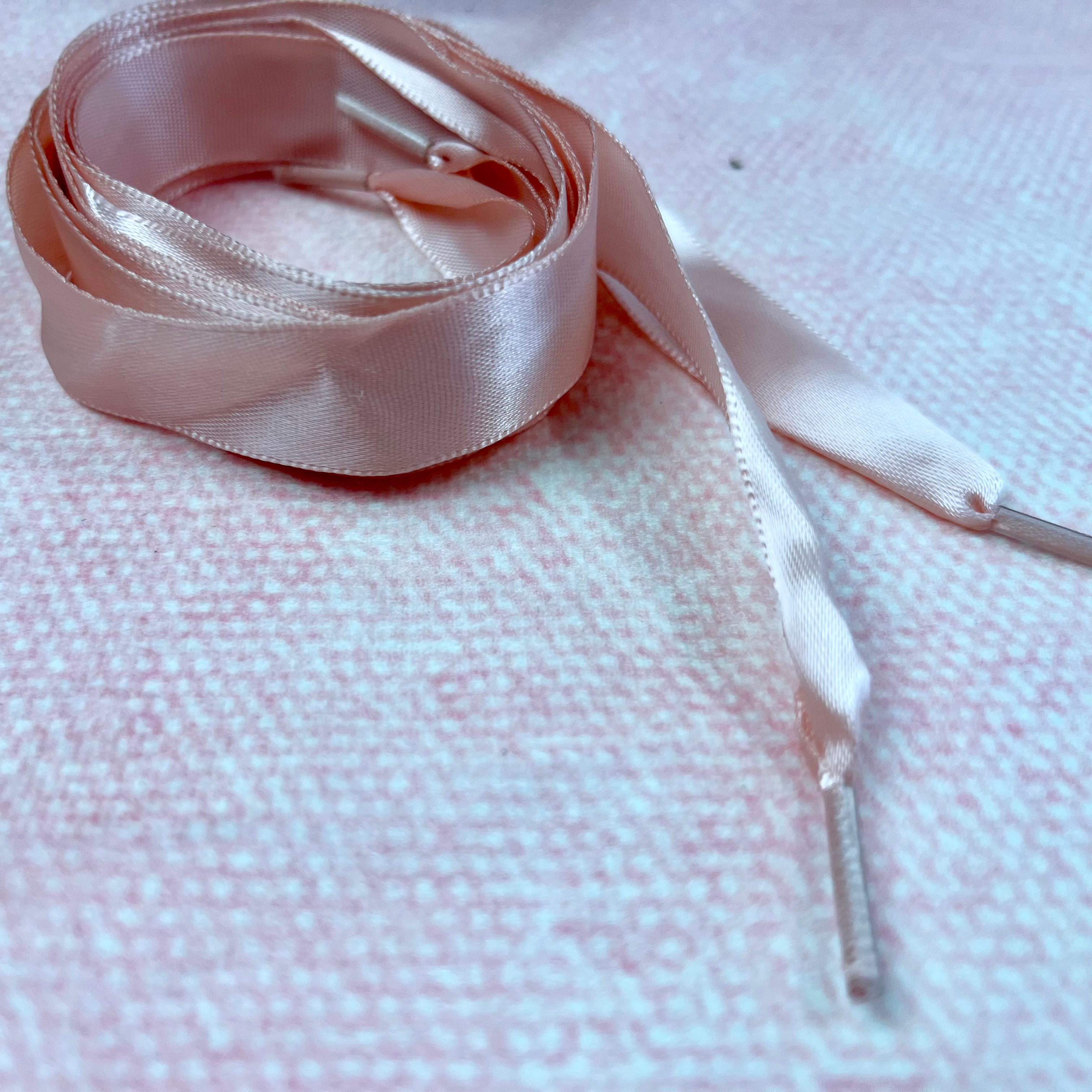 Satinband Schnürsenkel Lachs rosa 110 cm Pearls poshpinks