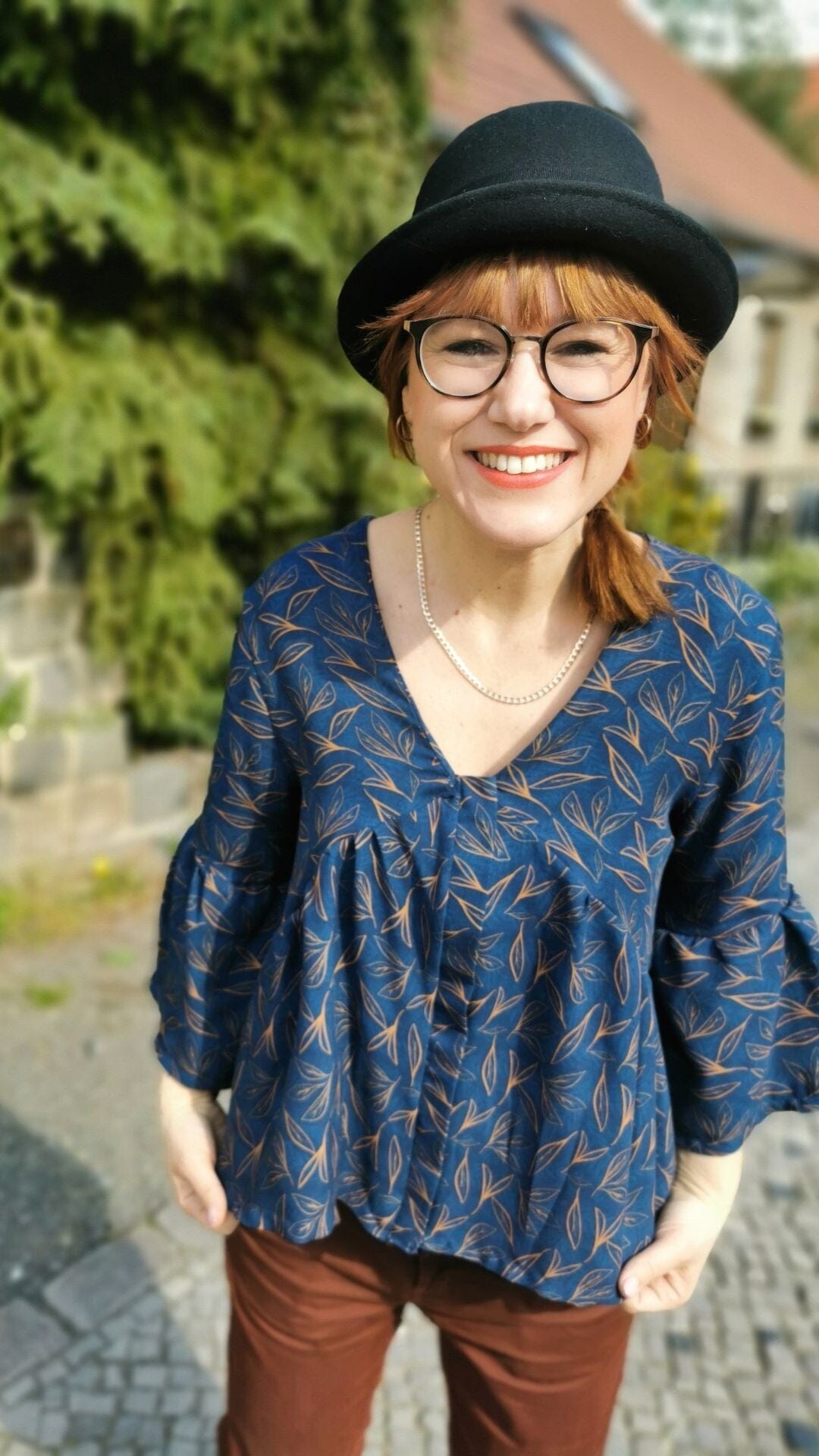 Viskose - Azul - Blätter dunkelblau Fabric poshpinks