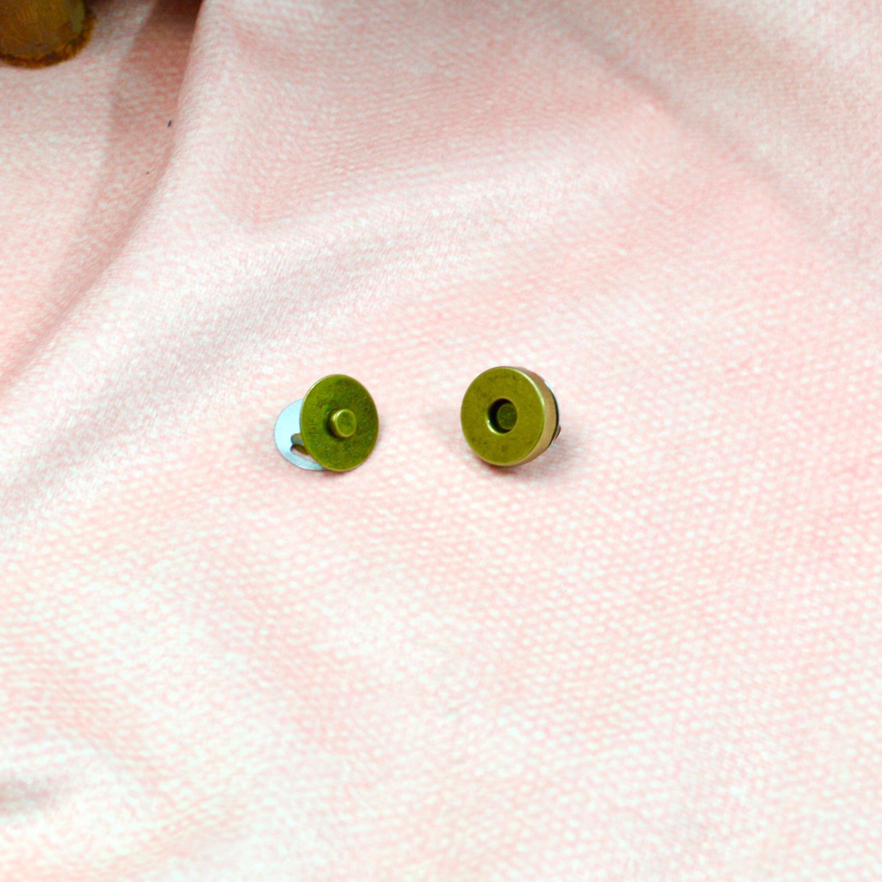 Magnetverschluß rund Messing 18 mm Stück poshpinks