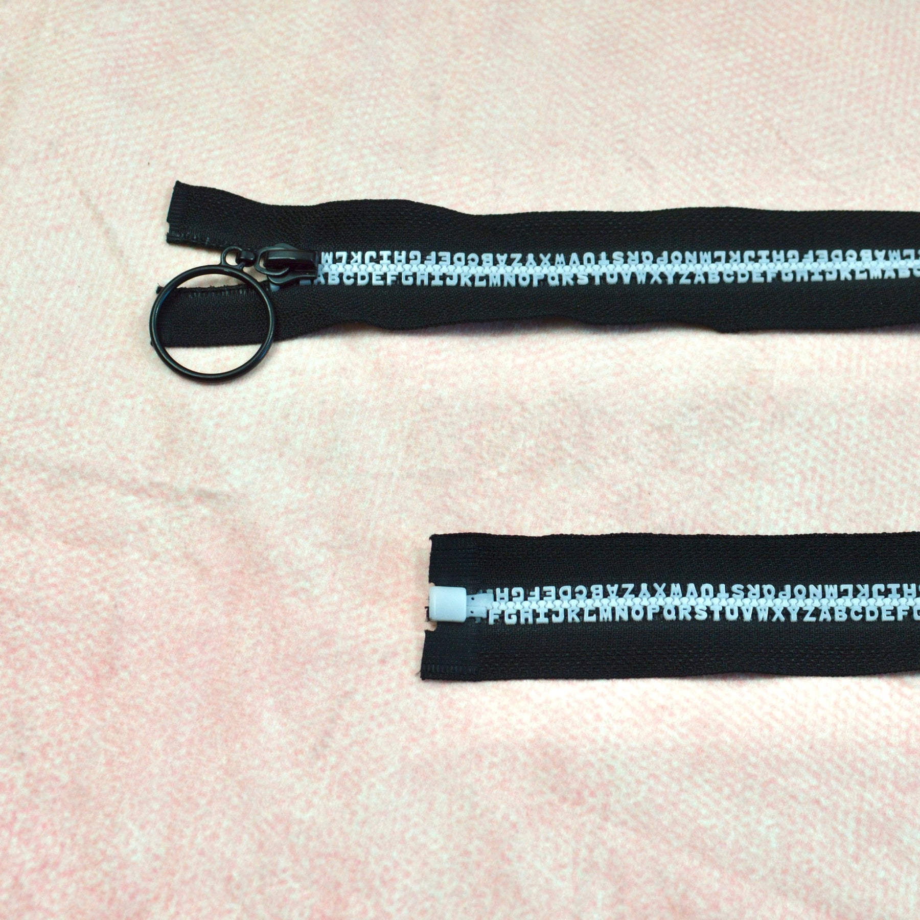 Jacken Reißverschluss 60 cm schwarz ABC weiß Stück poshpinks