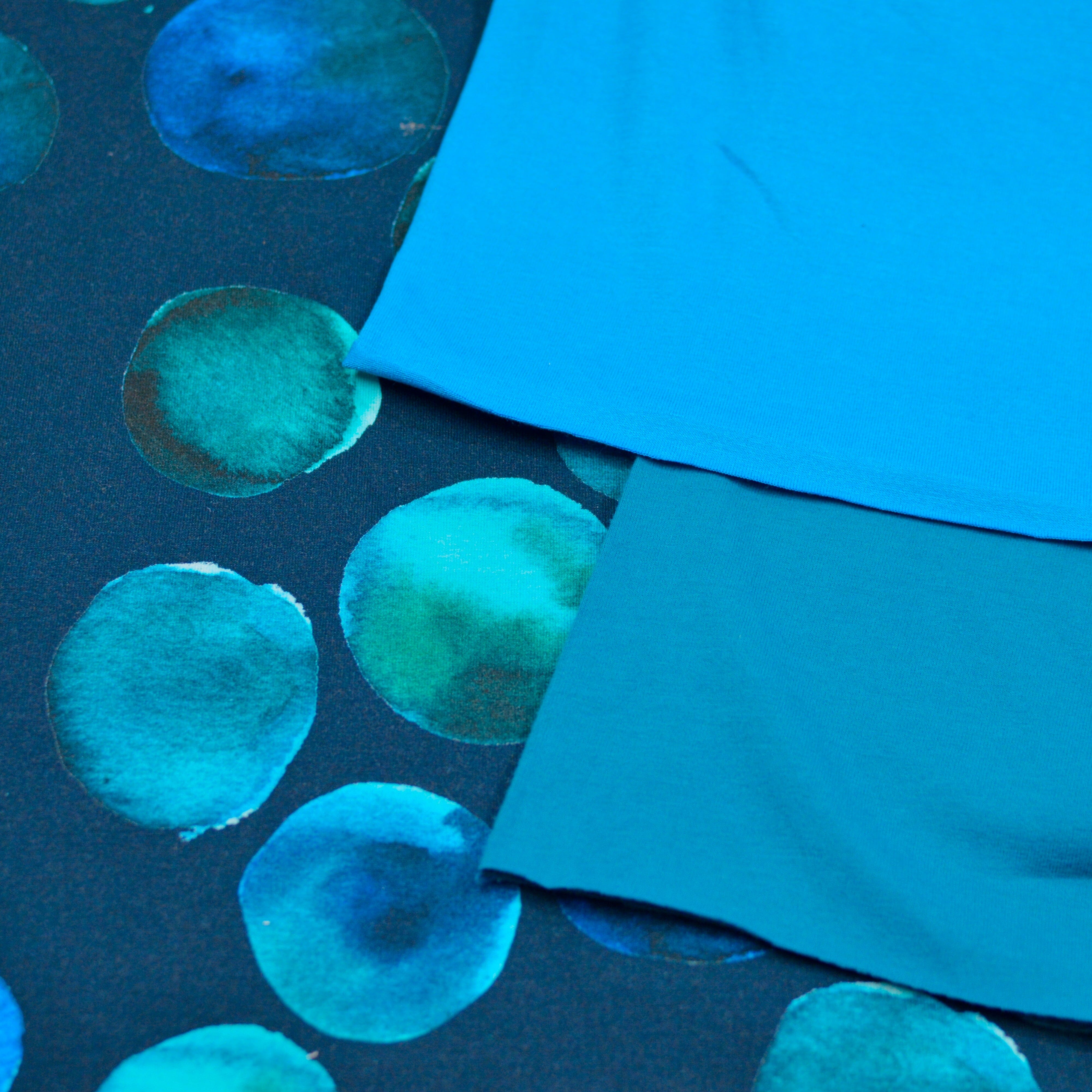 Soft Touch French Terry - Maneter Bubbles Fabric poshpinks