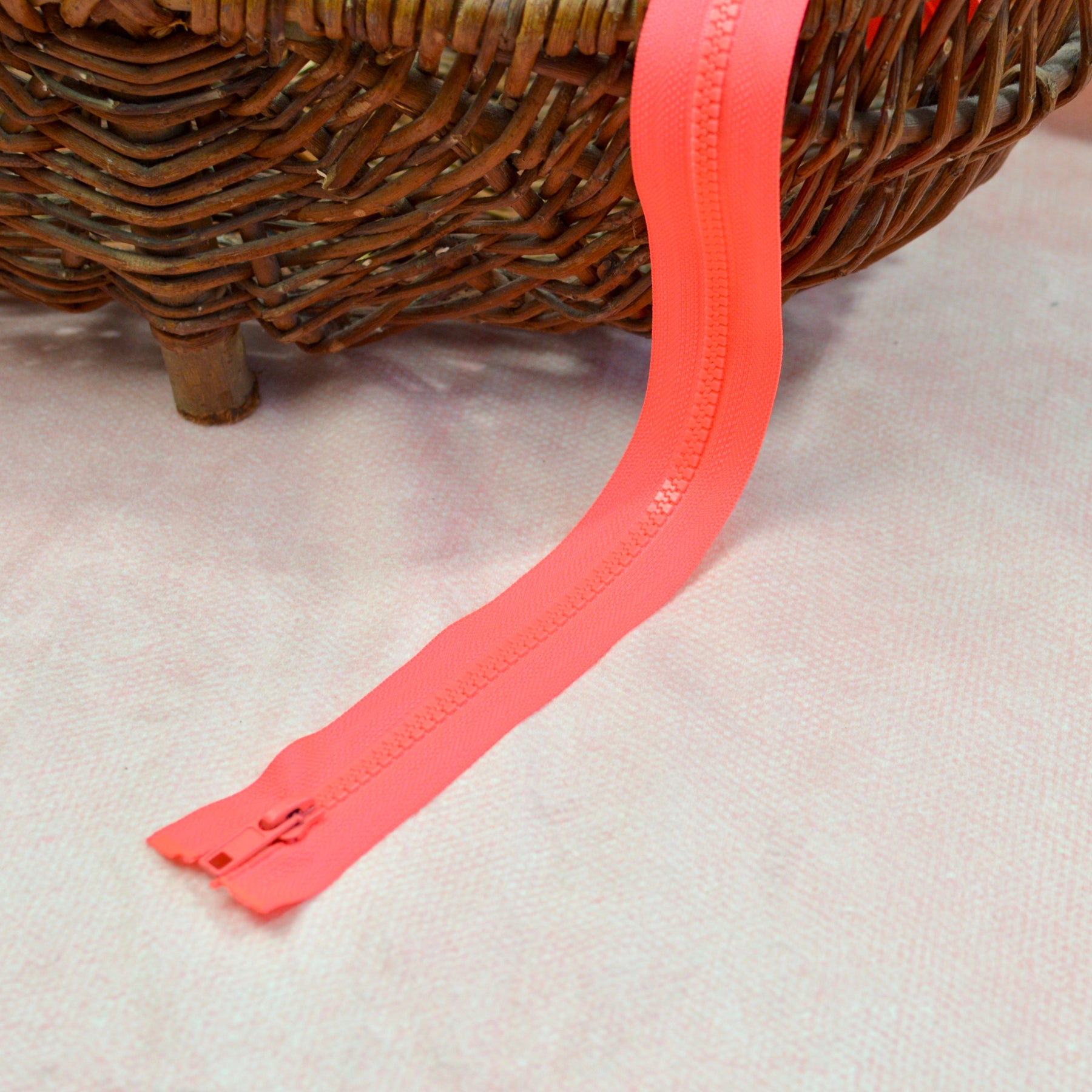 Jacken Reißverschluss 80 cm coral neon Stück poshpinks