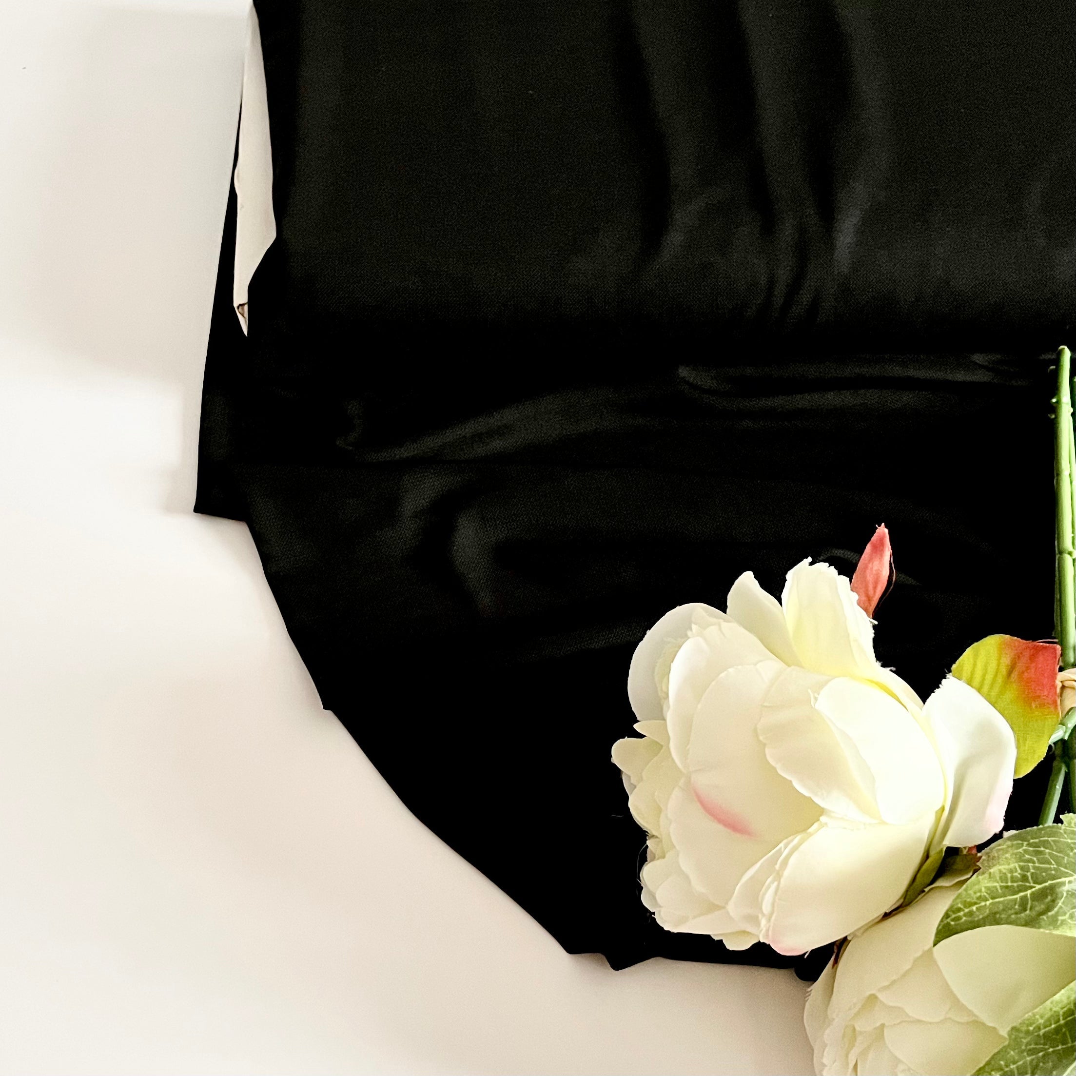 Lycra mesh schwarz Fabric poshpinks