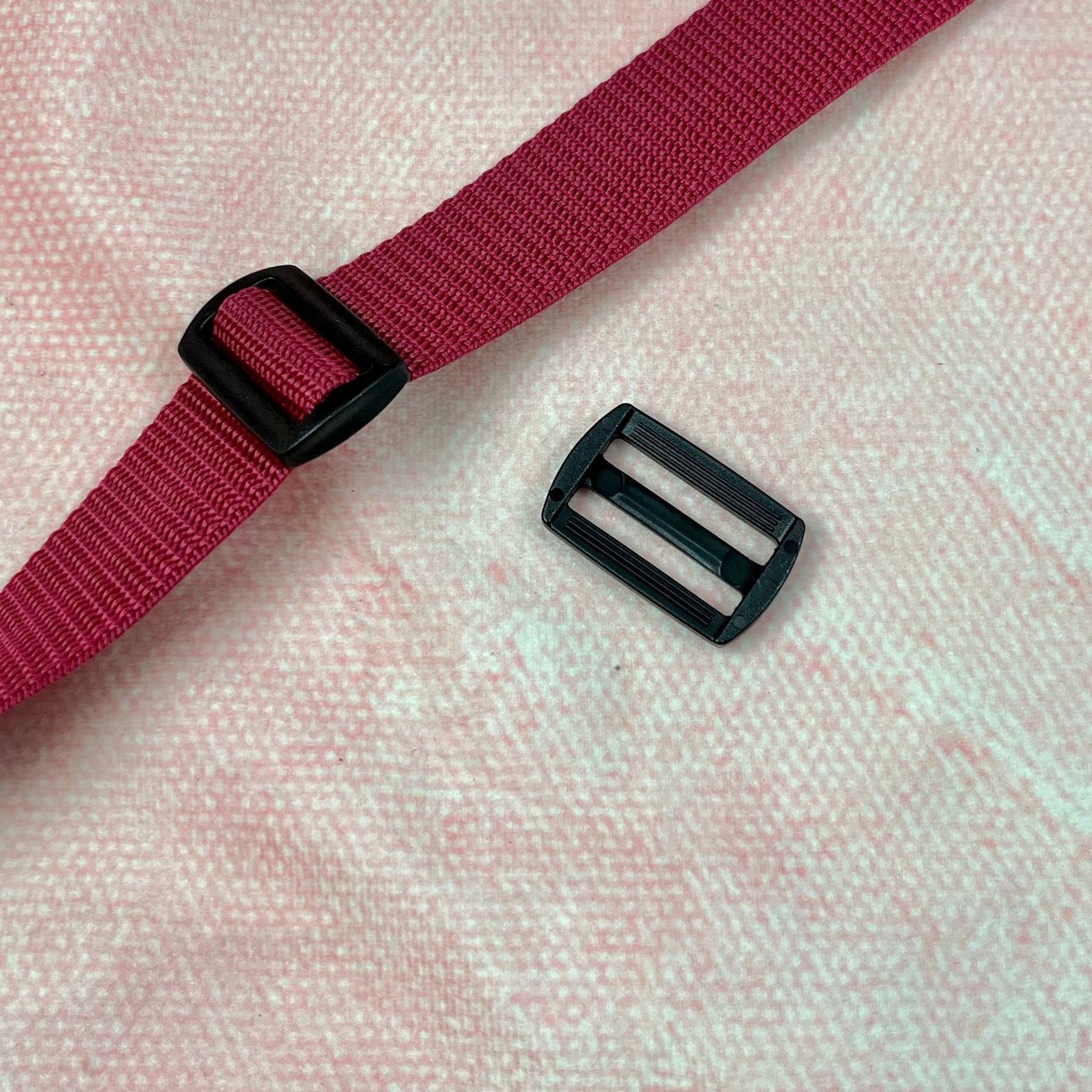 Gurtversteller 20 mm schwarz Stück poshpinks