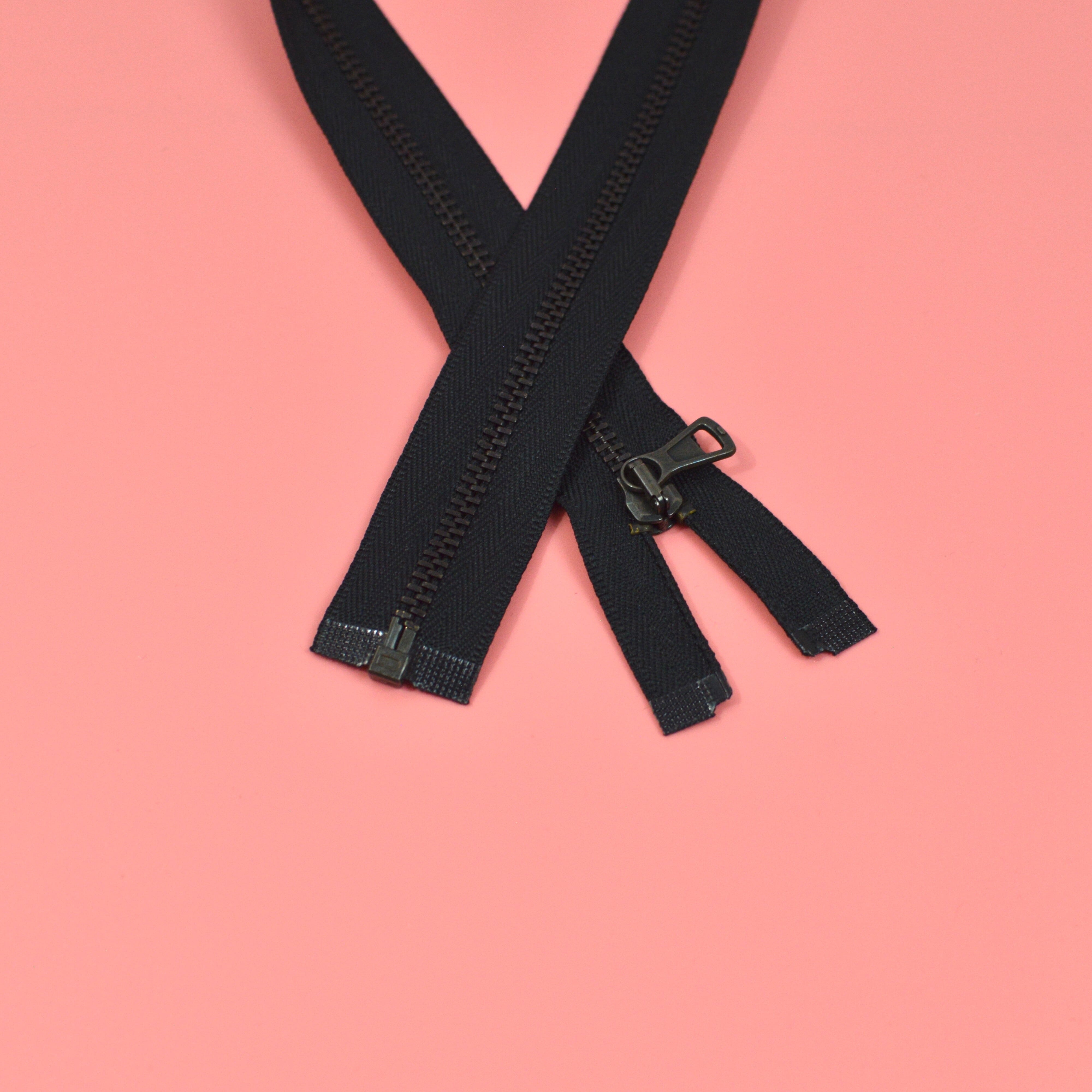 Jackenreißverschluss Metall Tommy 54 cm anthrazit altmessing Paket poshpinks