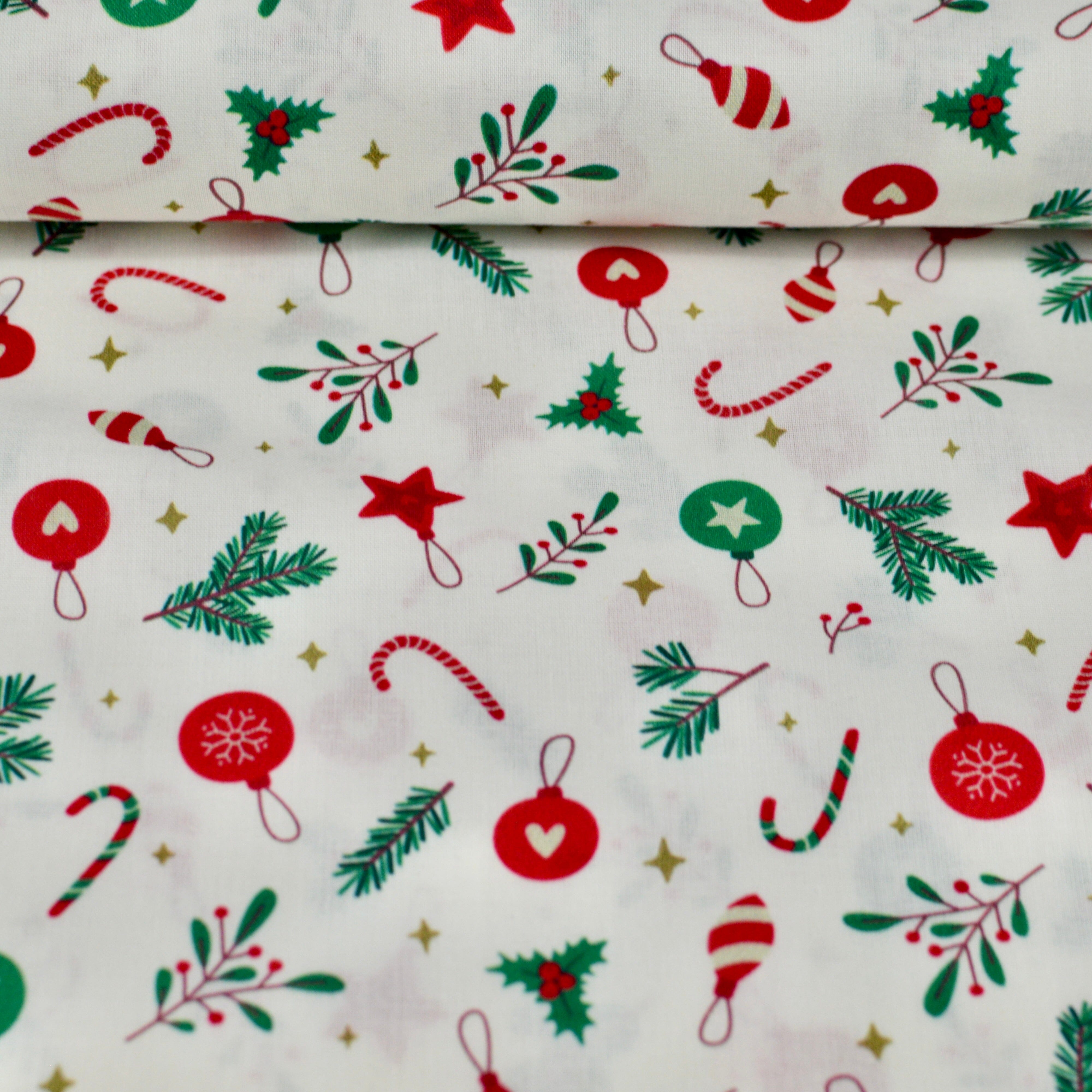 Baumwoll Popeline - Christmas - Holly Jolly - Weihnachtliche Motive bunt auf weiß Fabric poshpinks