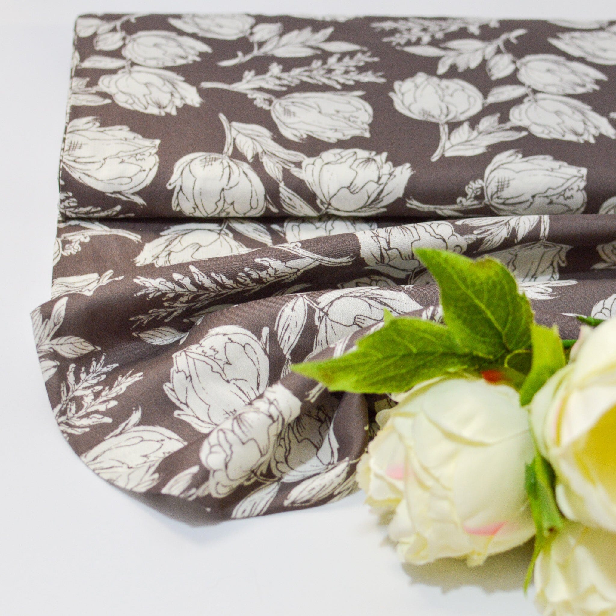 Viskose - Vintage Flowers - dusty brown Fabric poshpinks