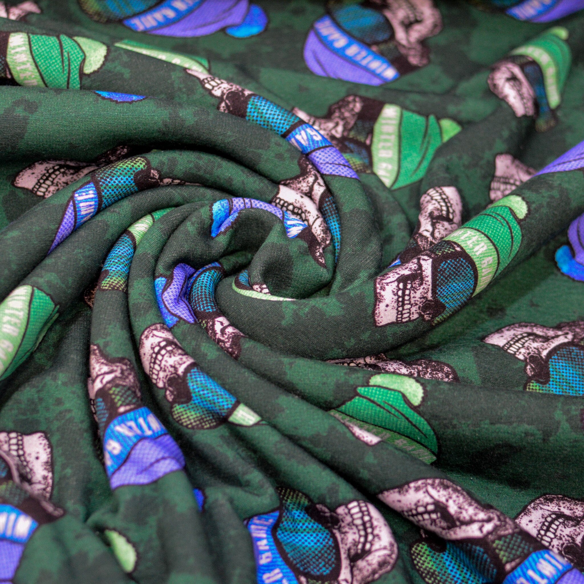 Aplenfleece - Sweat - Snowboard Skulls grün Fabric poshpinks