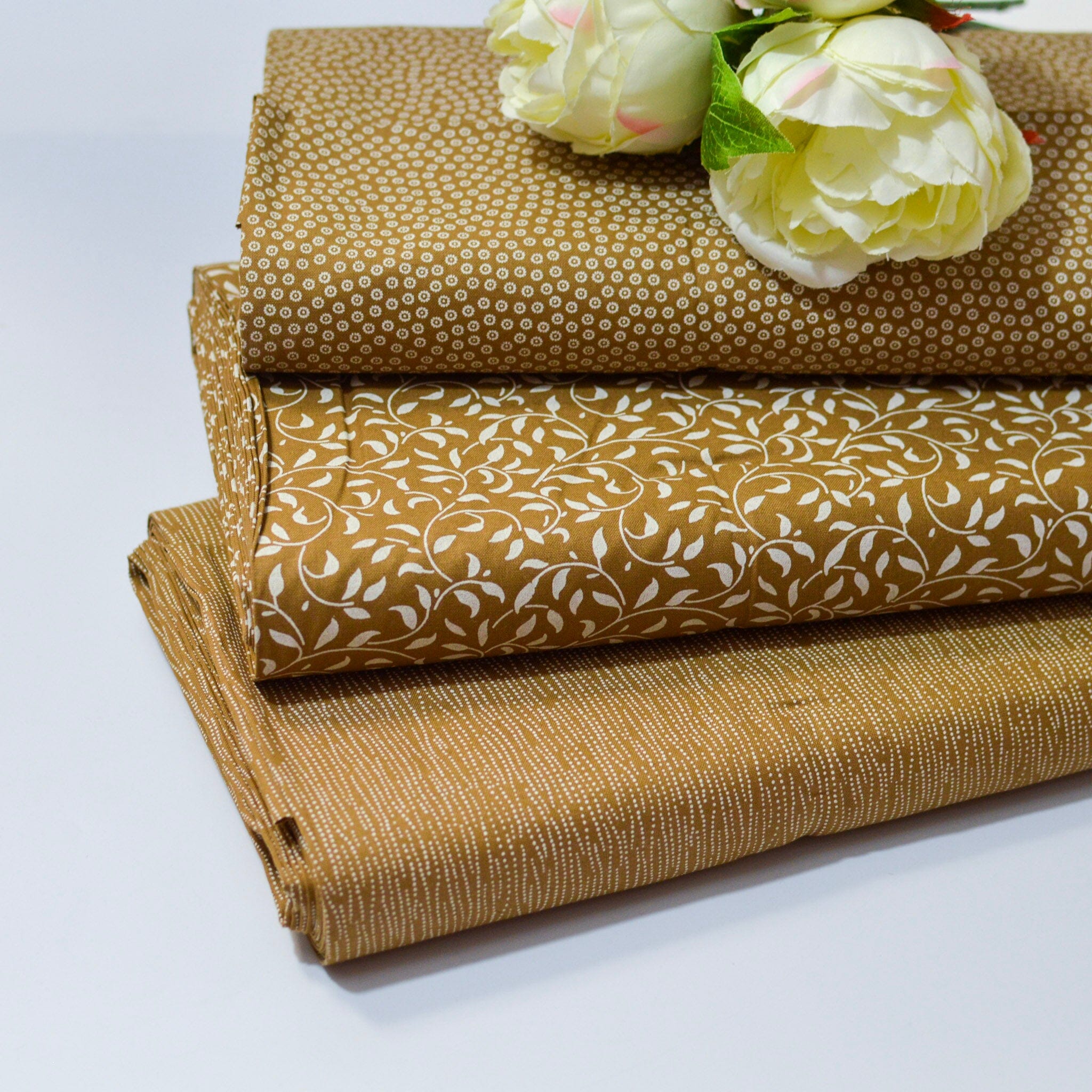 Baumwolle - Popeline - Ranken Ocker Fabric poshpinks