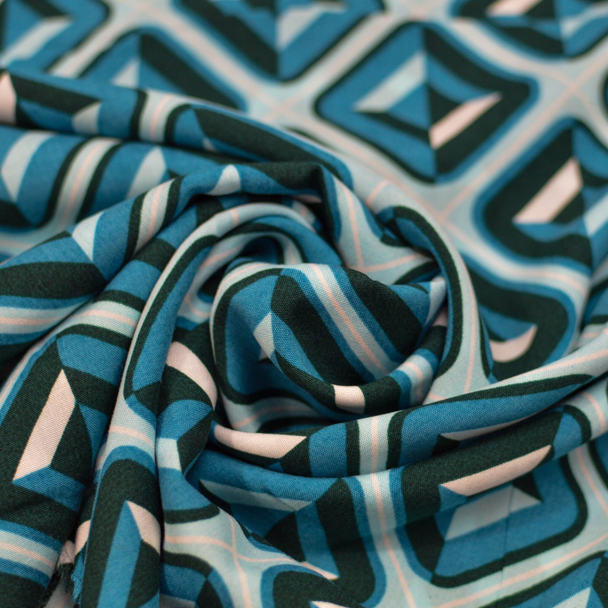 Viskose Webware- Graphic Cubes - türkis Fabric poshpinks